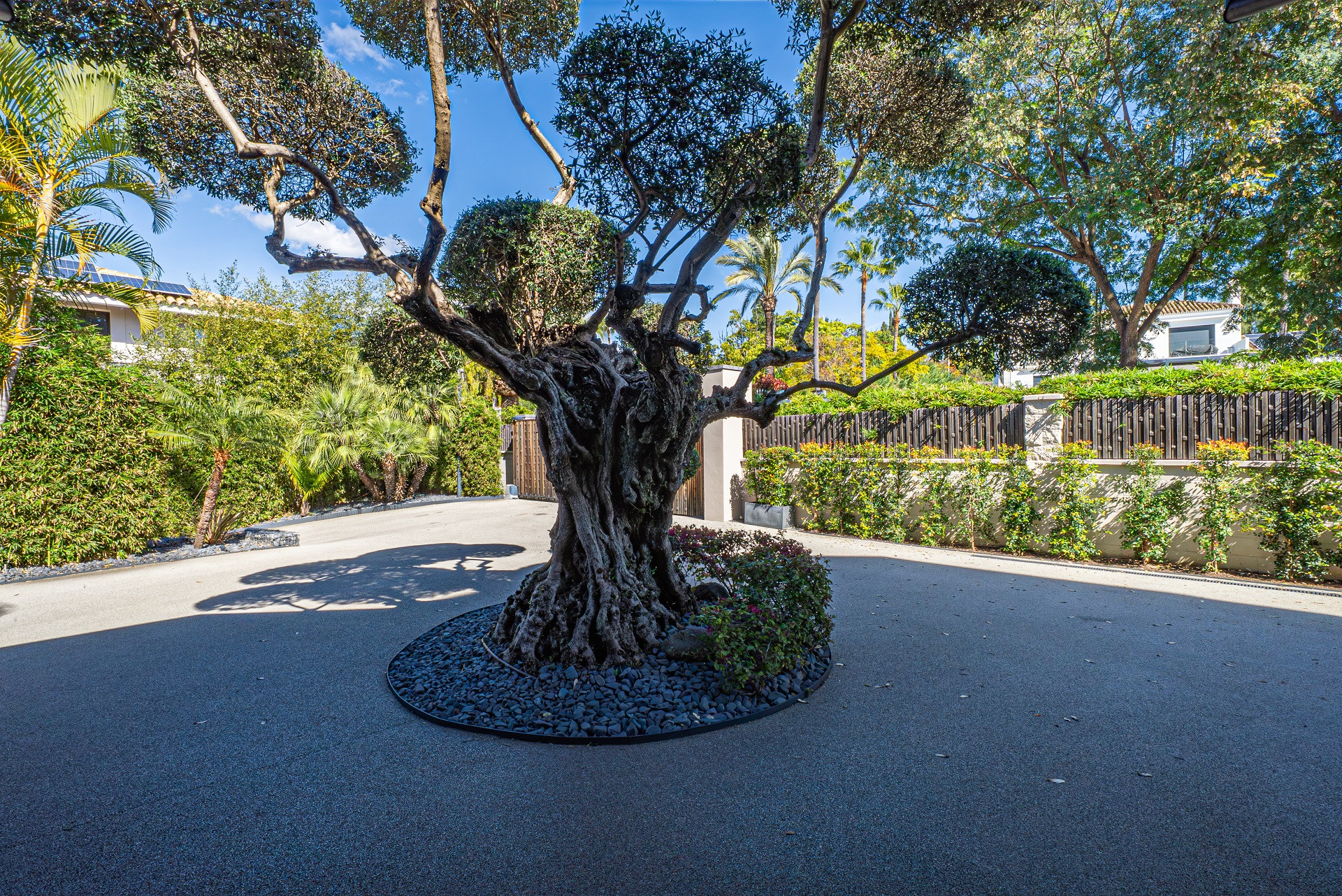 Een Majestic 10 slaapkamer villa met een Resort-Zoals voorzieningen in Guadalmina Baja — foto 43