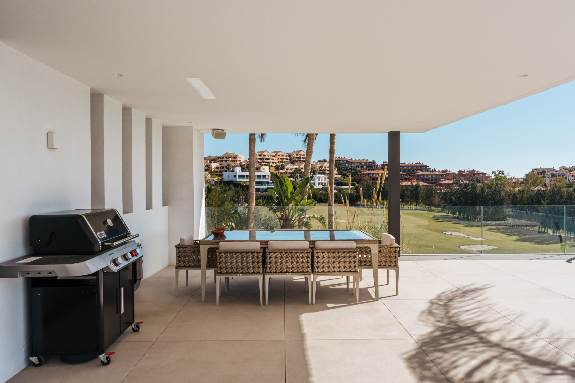 Luxe villa in La Alqueria, Benahavis met prachtig uitzicht op de Golf — foto 23