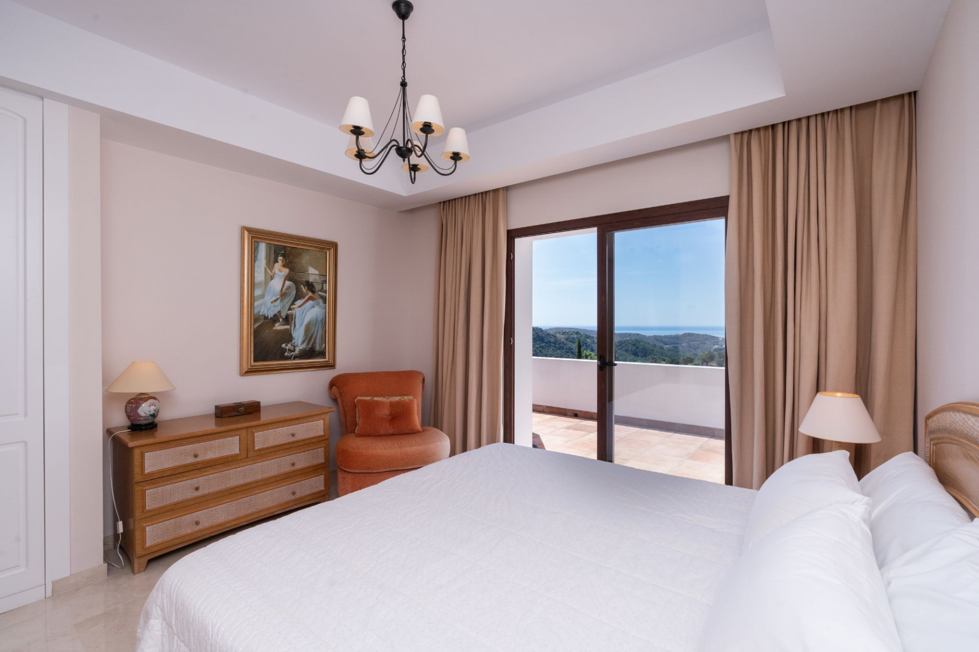 Exquisite Villa with Panoramic Sea Views in Monte Mayor, Benahavis — photo 16