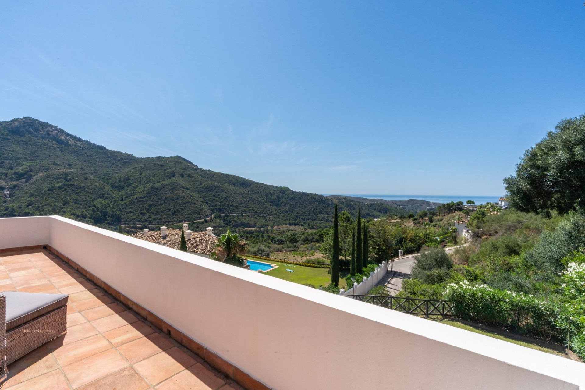 Exquisite Villa with Panoramic Sea Views in Monte Mayor, Benahavis — photo 24
