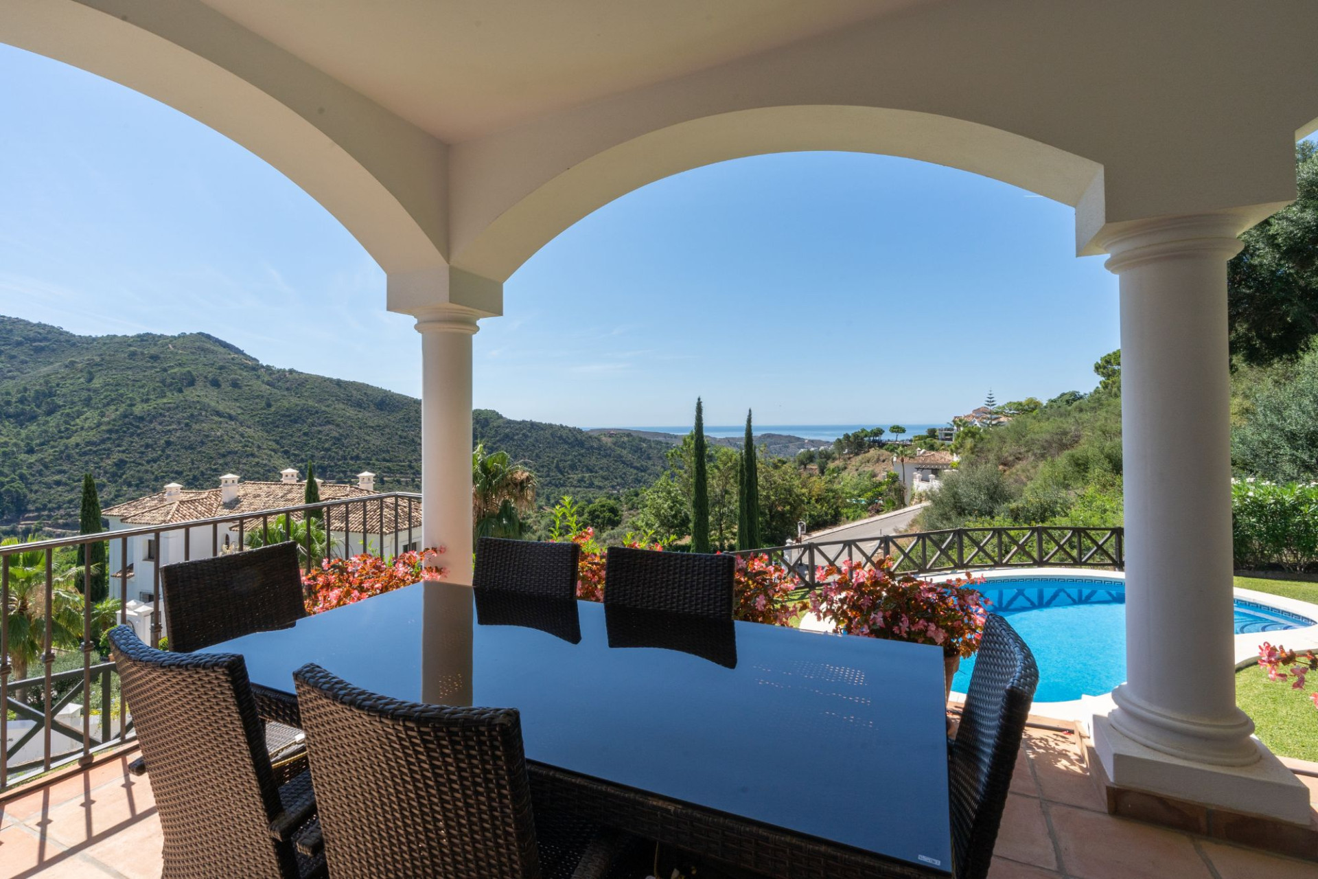 Exquisite Villa with Panoramic Sea Views in Monte Mayor, Benahavis — photo 35