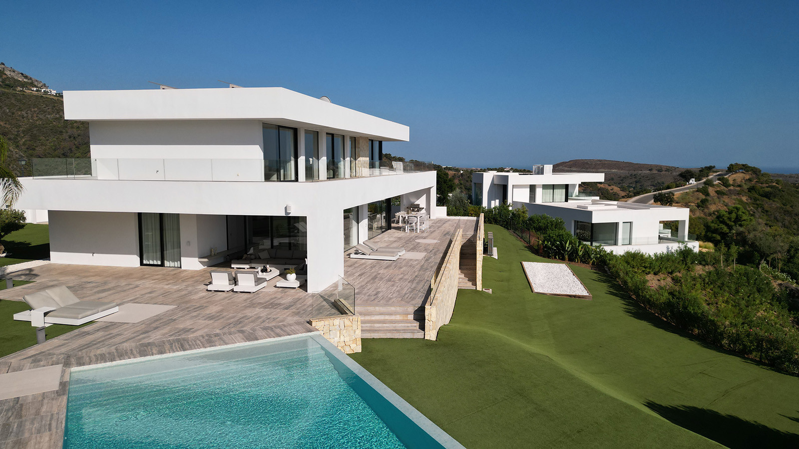 Luxurious 7-Bedroom Villa with Panoramic Views in Monte Mayor, Benahavis — photo 41
