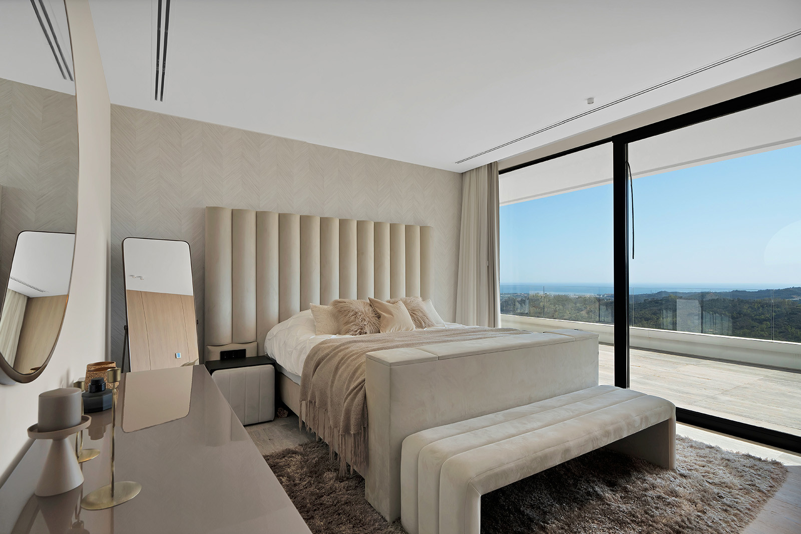 Luxurious 7-Bedroom Villa with Panoramic Views in Monte Mayor, Benahavis — photo 23