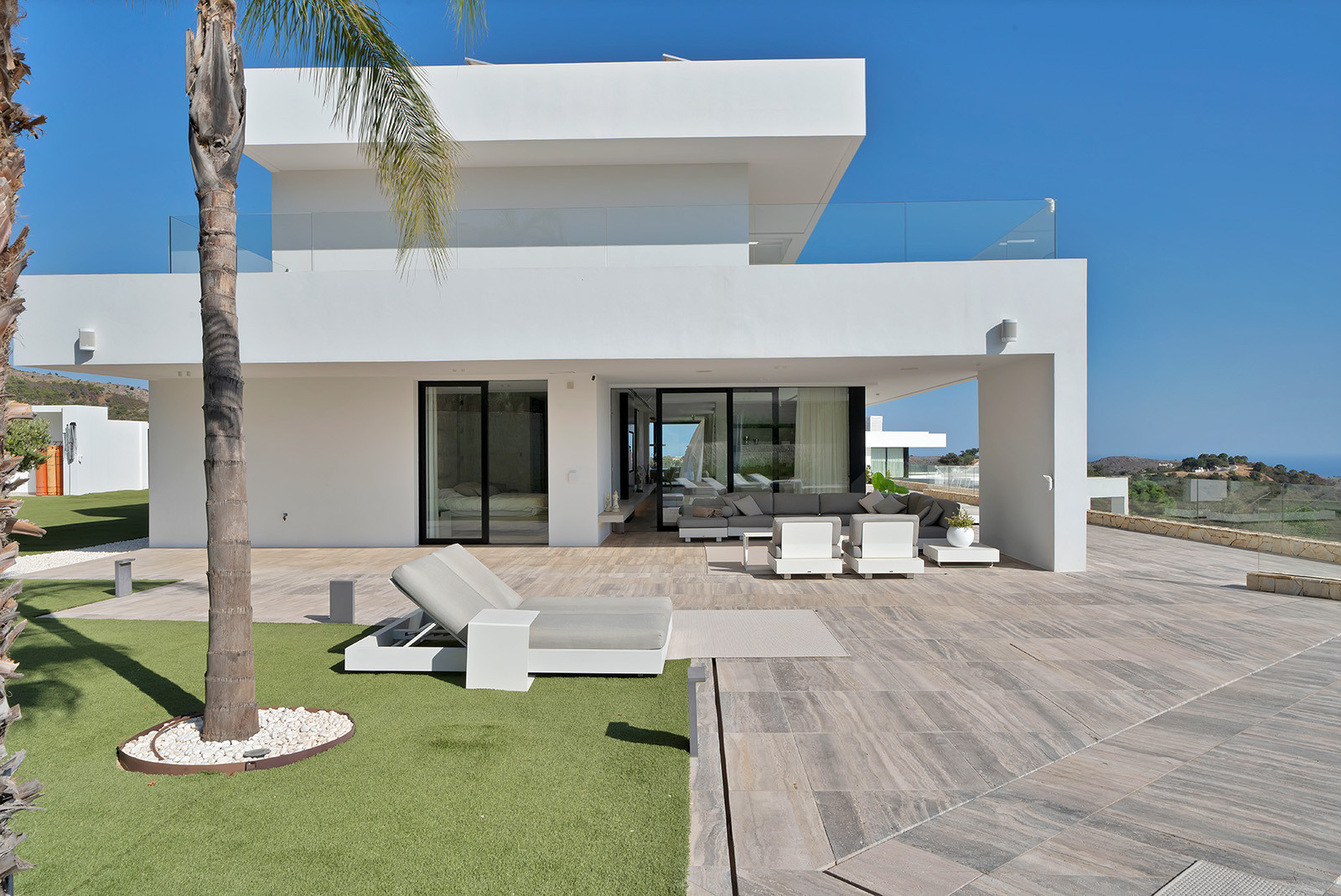 Luxurious 7-Bedroom Villa with Panoramic Views in Monte Mayor, Benahavis — photo 40