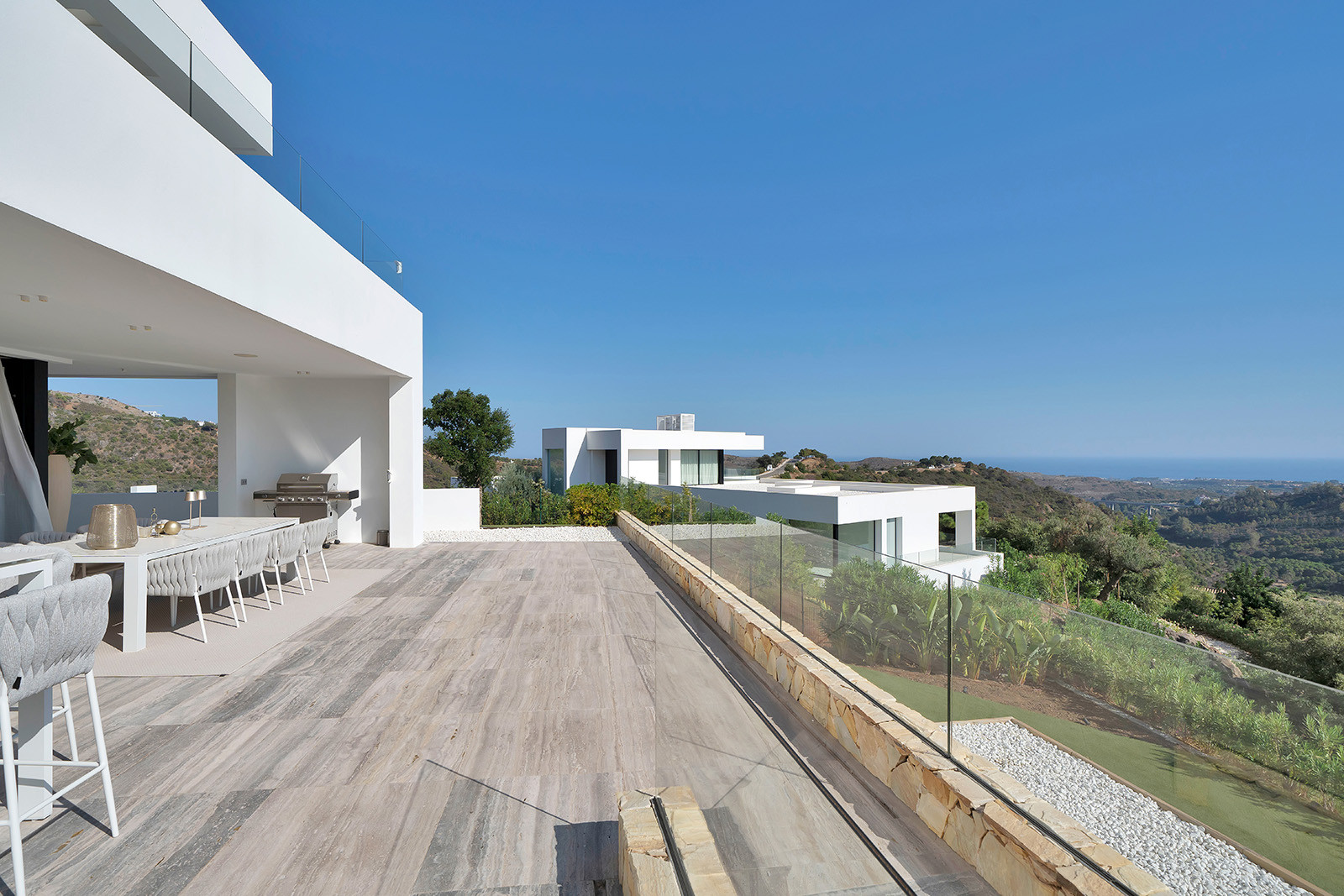 Luxurious 7-Bedroom Villa with Panoramic Views in Monte Mayor, Benahavis — photo 32
