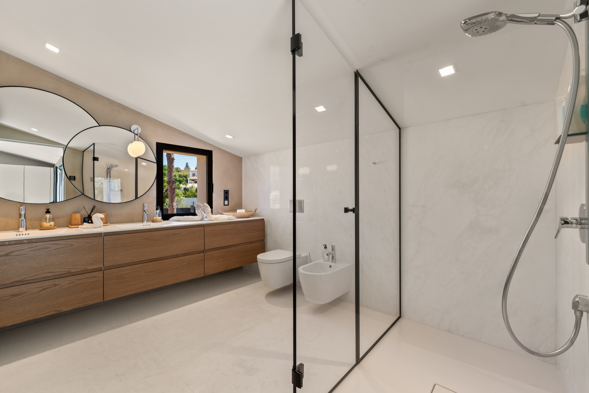 Luxus Villa Ibiza-Style mit Panoramablick in Marbella — Foto 24