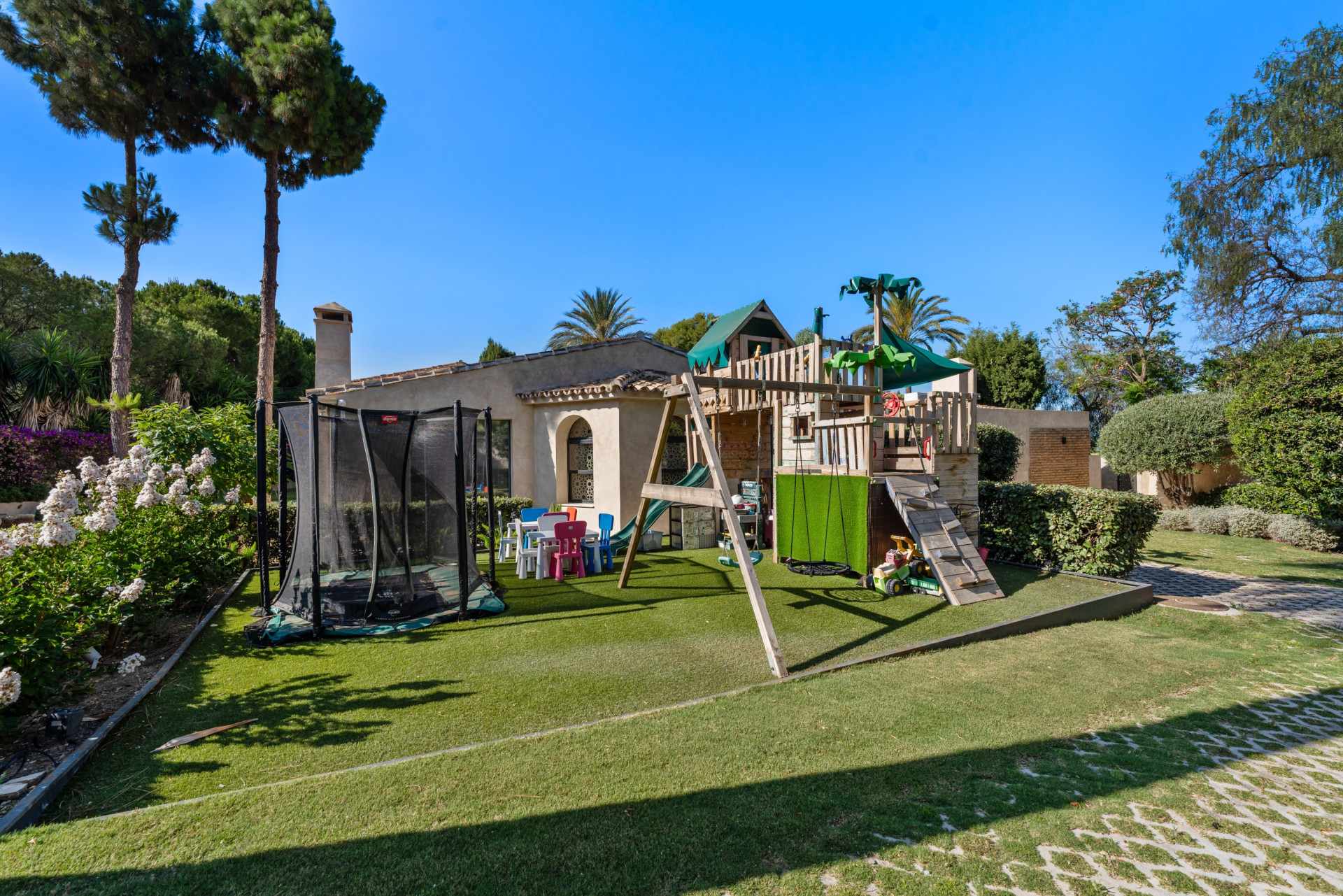 Luxus Villa Ibiza-Style mit Panoramablick in Marbella — Foto 28