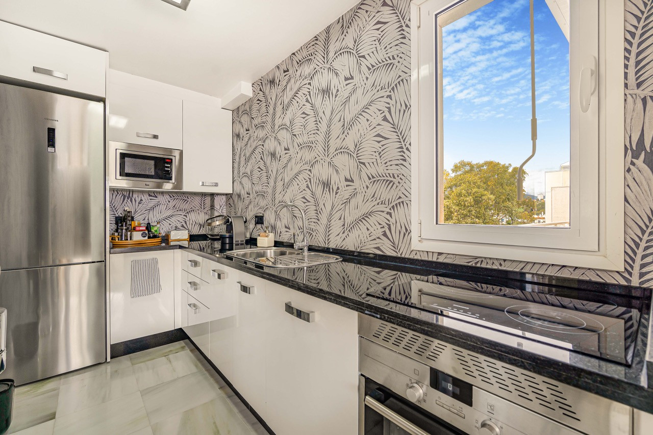 Opulent Duplex Penthouse in El Embrujo Banús, Marbella — photo 38