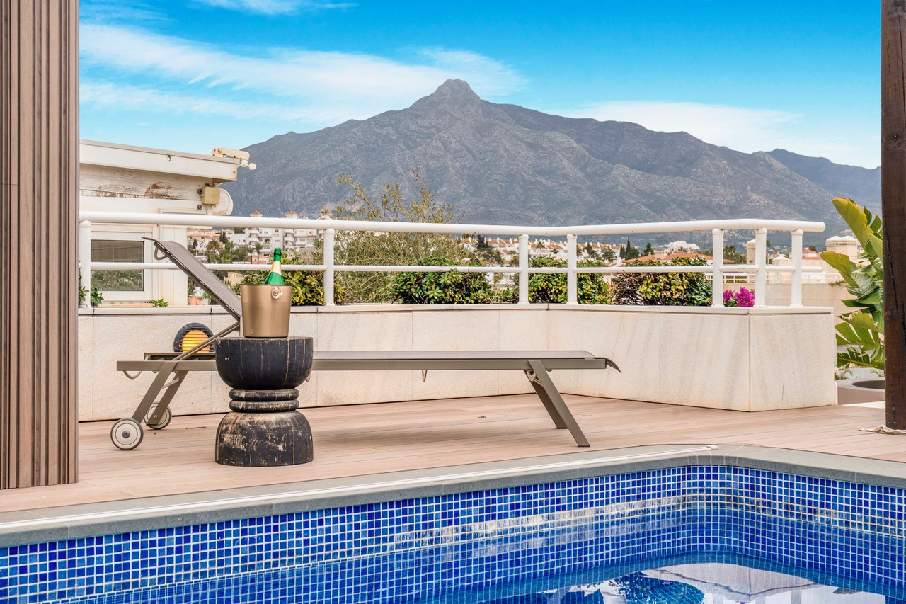 Opulent Duplex Penthouse in El Embrujo Banús, Marbella — photo 50