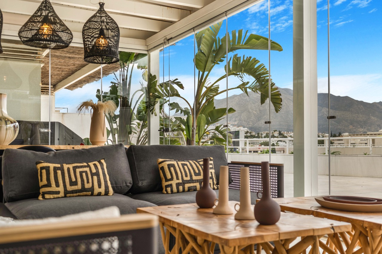 Opulent Duplex Penthouse in El Embrujo Banús, Marbella — photo 36