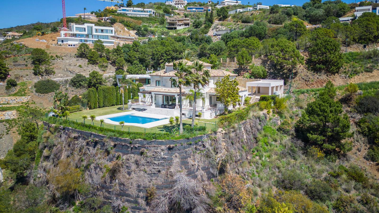 Luxury Villa in Monte Mayor, Benahavis with Panoramic Views — photo 26