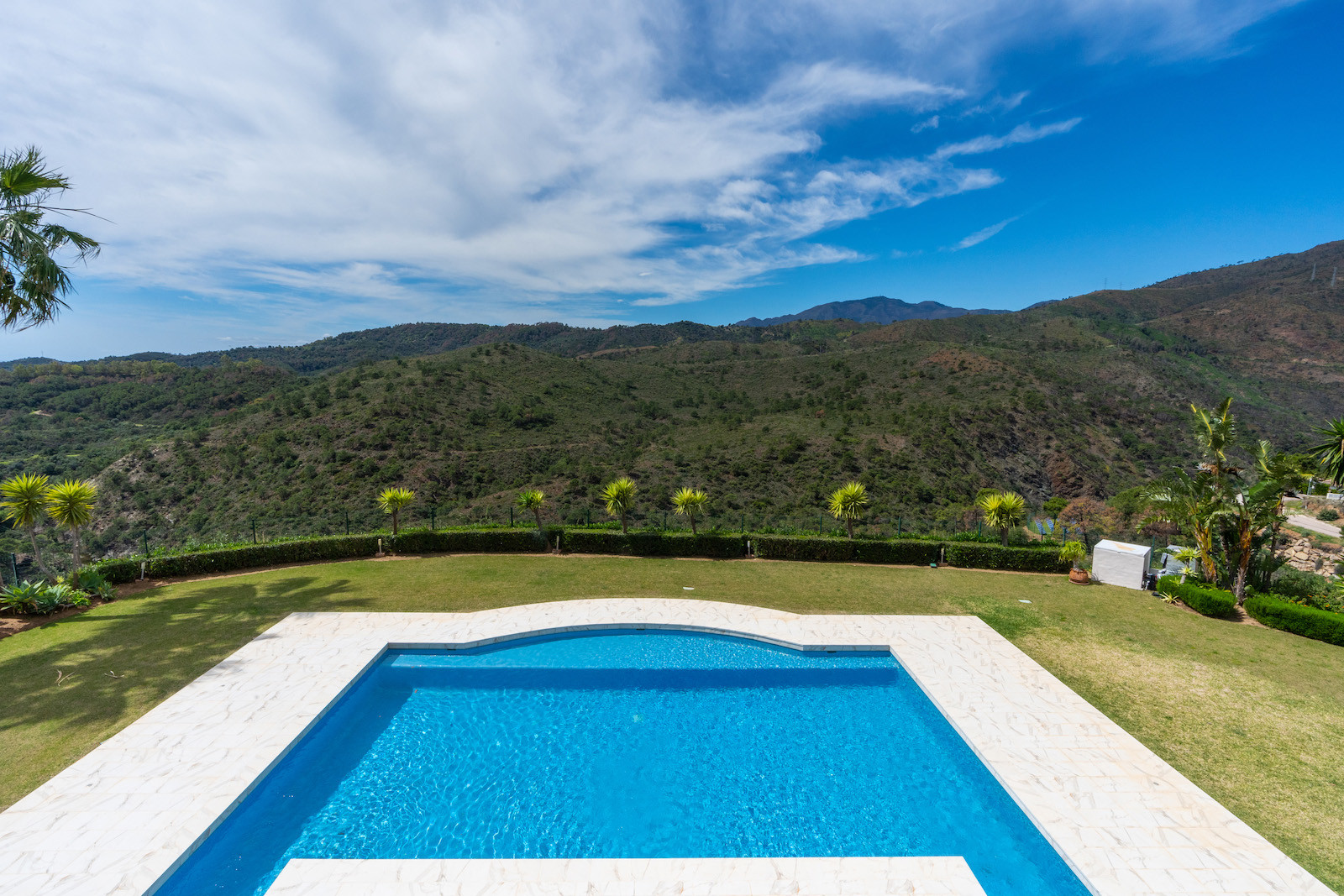 Luxury Villa in Monte Mayor, Benahavis with Panoramic Views — photo 29