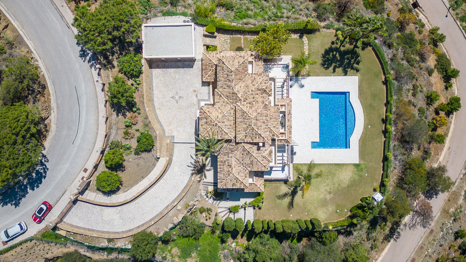 Luxury Villa in Monte Mayor, Benahavis with Panoramic Views — photo 25