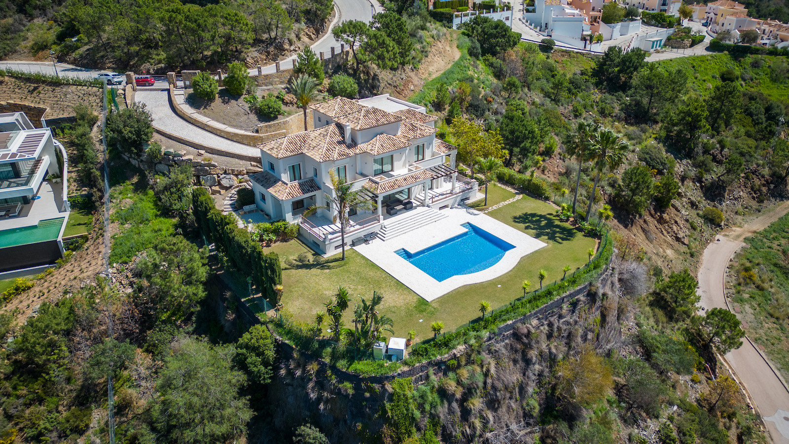 Luxury Villa in Monte Mayor, Benahavis with Panoramic Views — photo 24