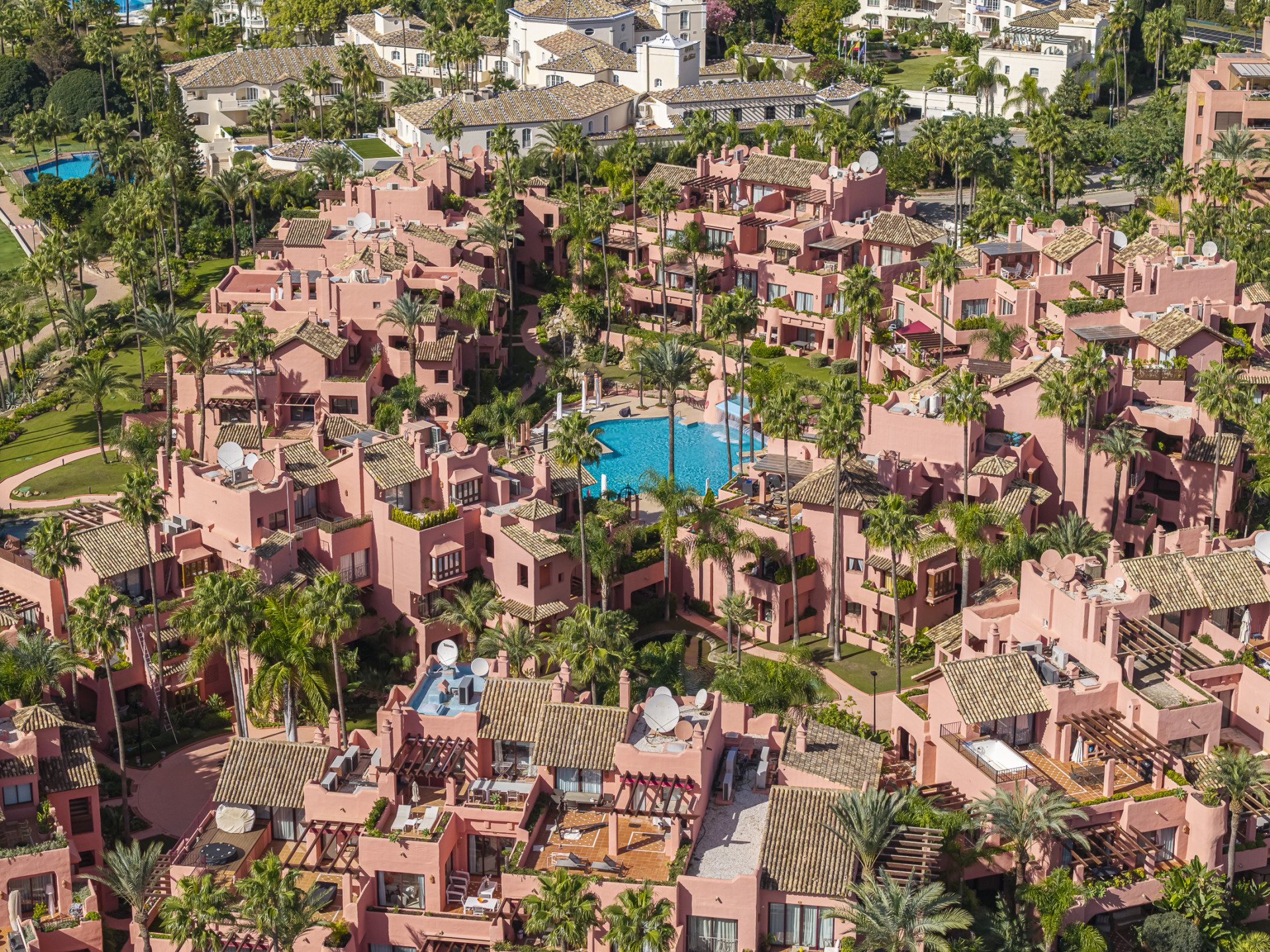 Luxurious Beachfront Apartment in Cabo Bermejo, Estepona East — photo 38
