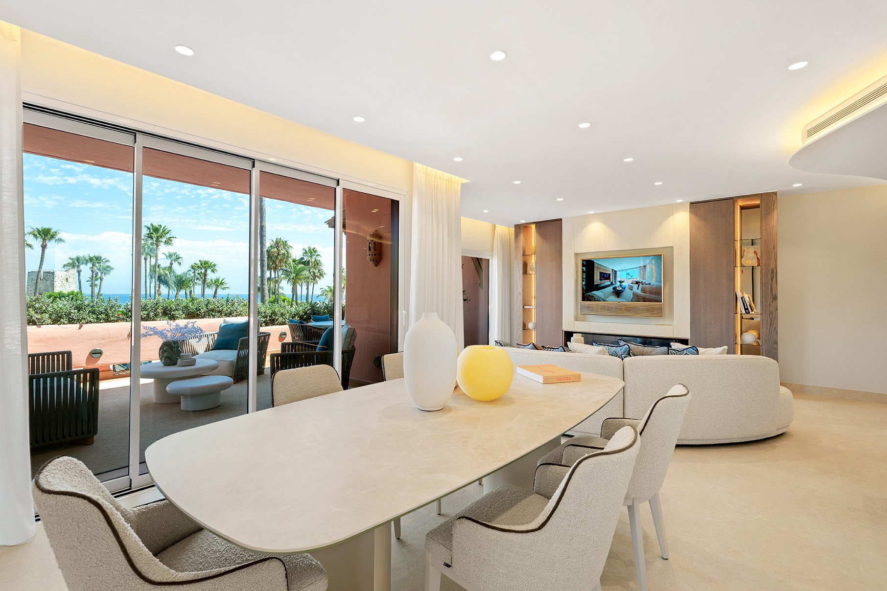 Luxurious Beachfront Apartment in Cabo Bermejo, Estepona East — photo 9