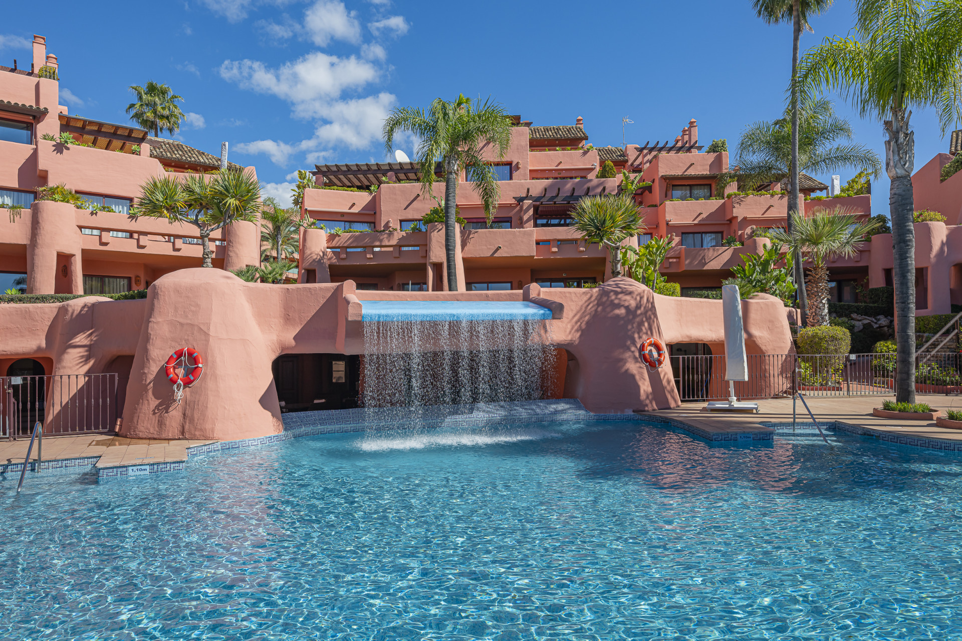 Luxurious Beachfront Apartment in Cabo Bermejo, Estepona East — photo 30