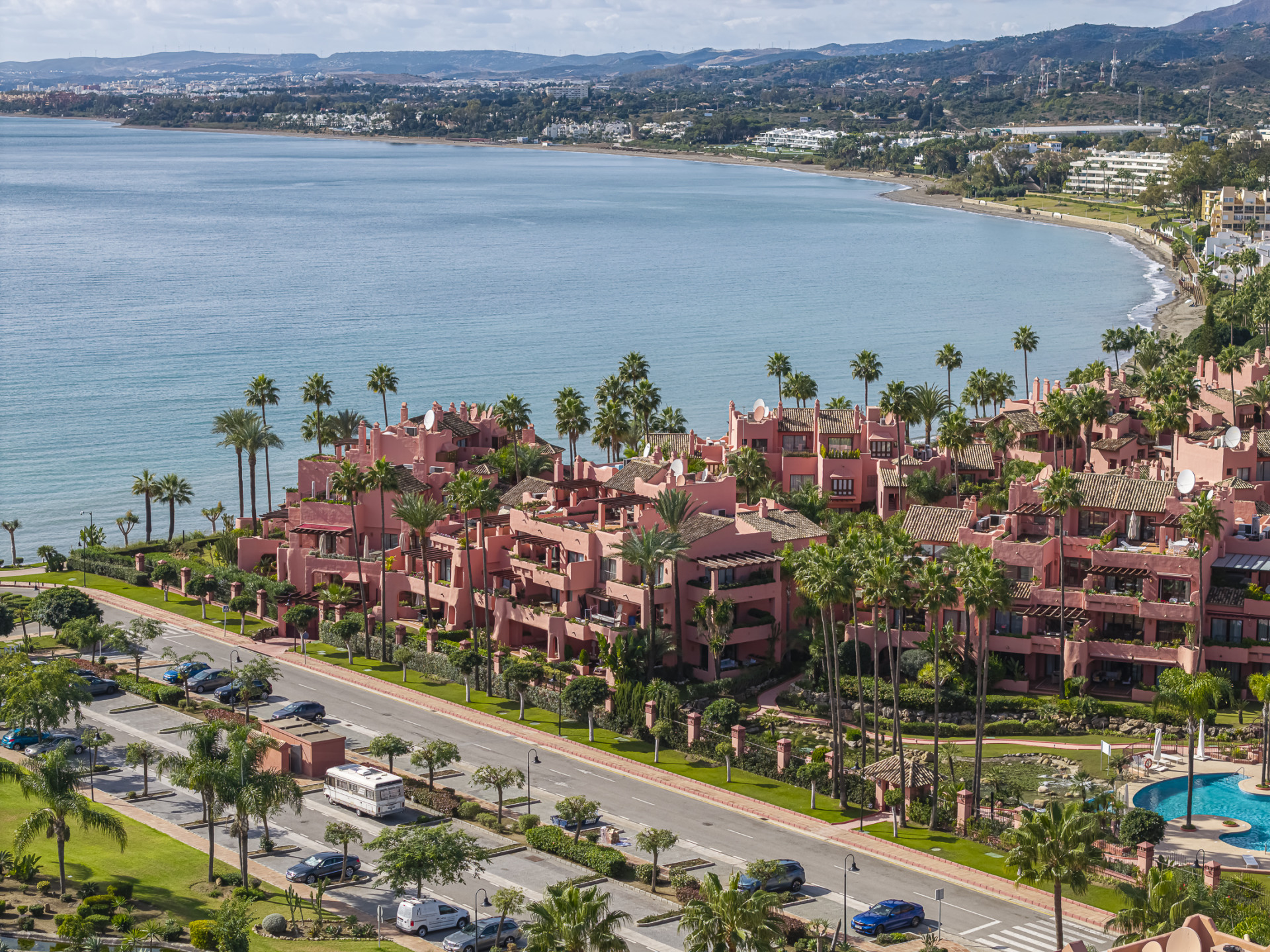 Luxurious Beachfront Apartment in Cabo Bermejo, Estepona East — photo 39