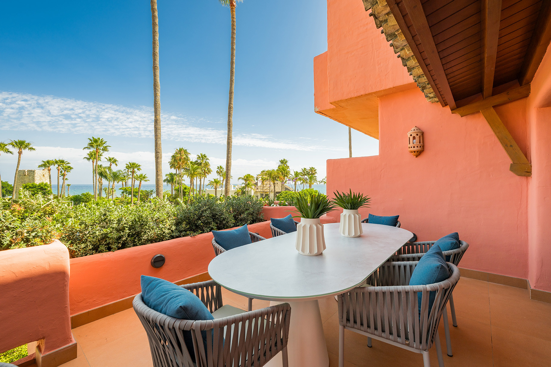 Luxurious Beachfront Apartment in Cabo Bermejo, Estepona East — photo 25