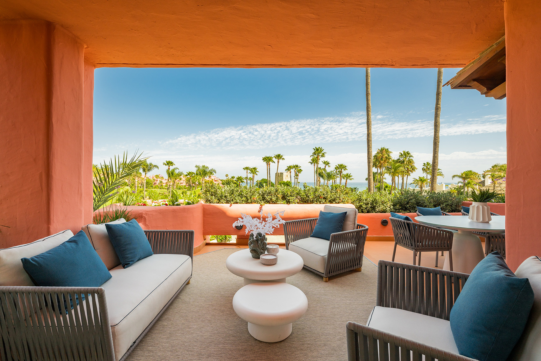 Luxurious Beachfront Apartment in Cabo Bermejo, Estepona East — photo 22