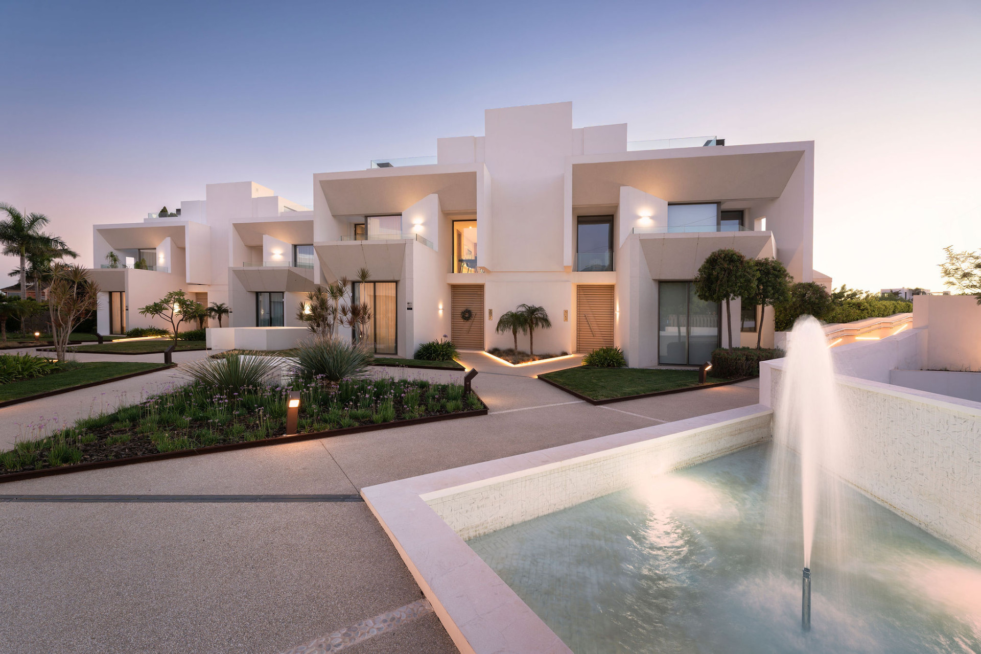 Villa independiente contemporánea en Nueva Andalucía con vistas panorámicas — foto 35