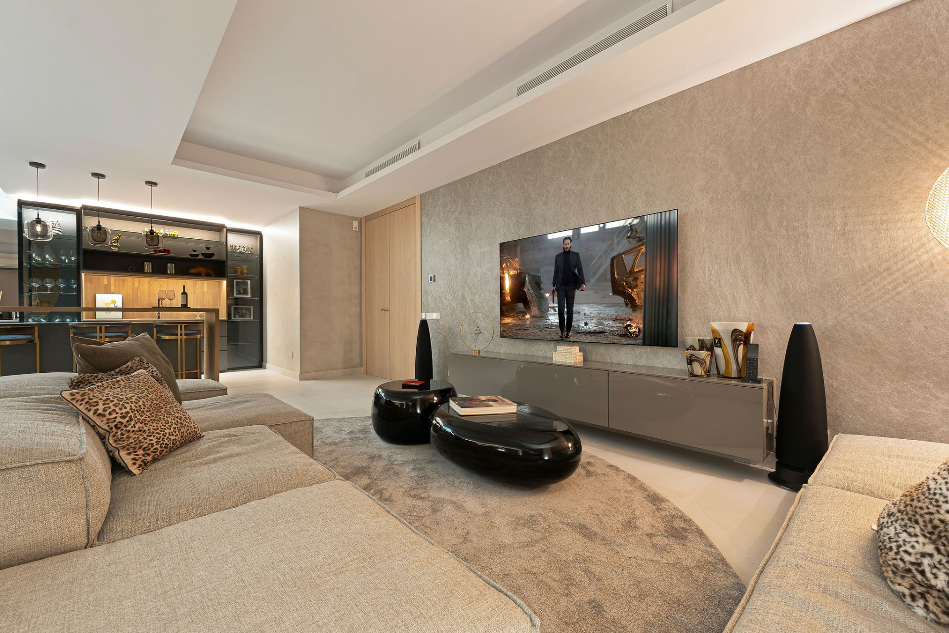 Villa independiente contemporánea en Nueva Andalucía con vistas panorámicas — foto 22