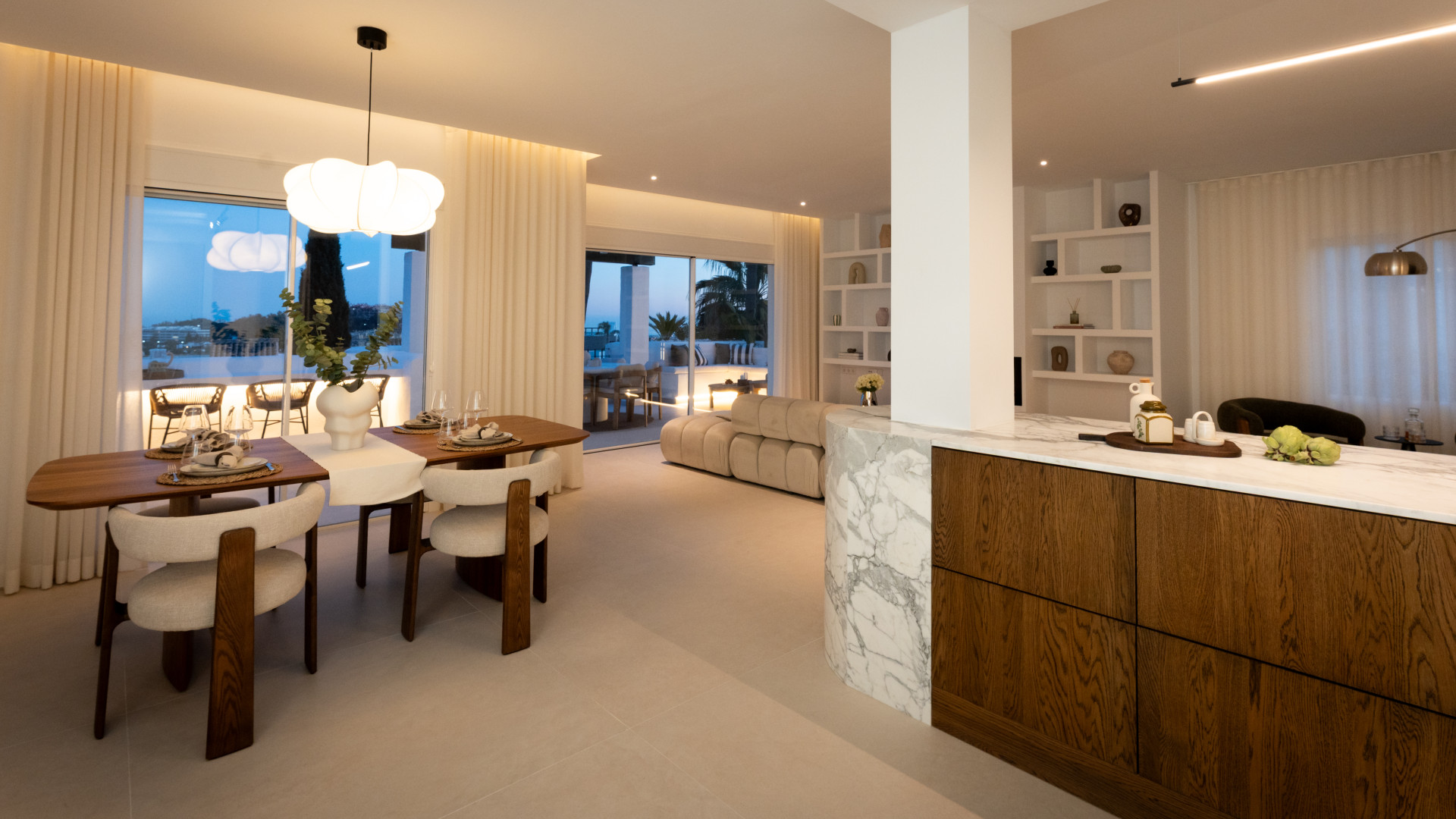 Ático duplex de esquina de lujo con vistas panorámicas en Nueva Andalucía, Marbella — foto 30