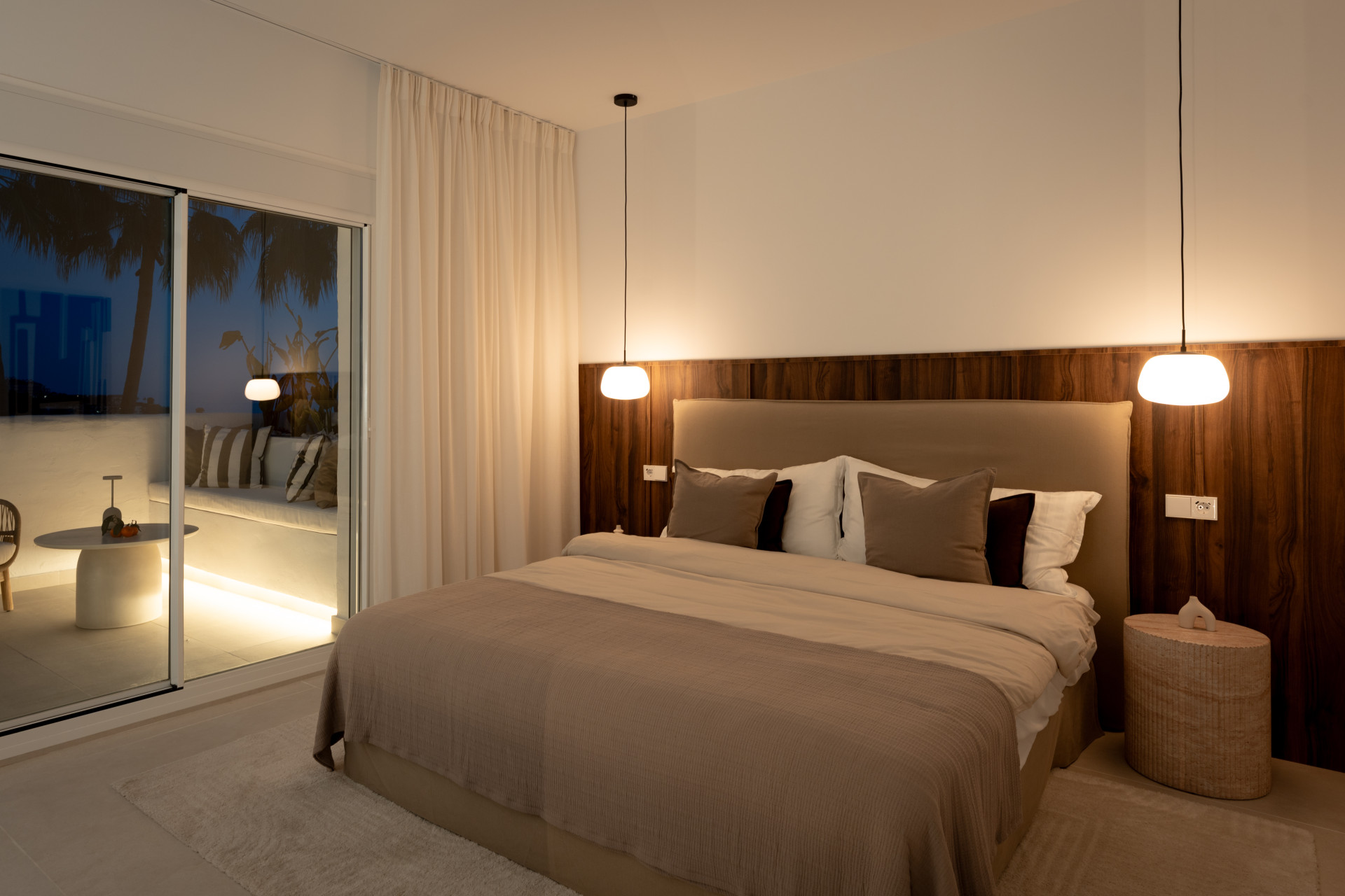 Ático duplex de esquina de lujo con vistas panorámicas en Nueva Andalucía, Marbella — foto 31