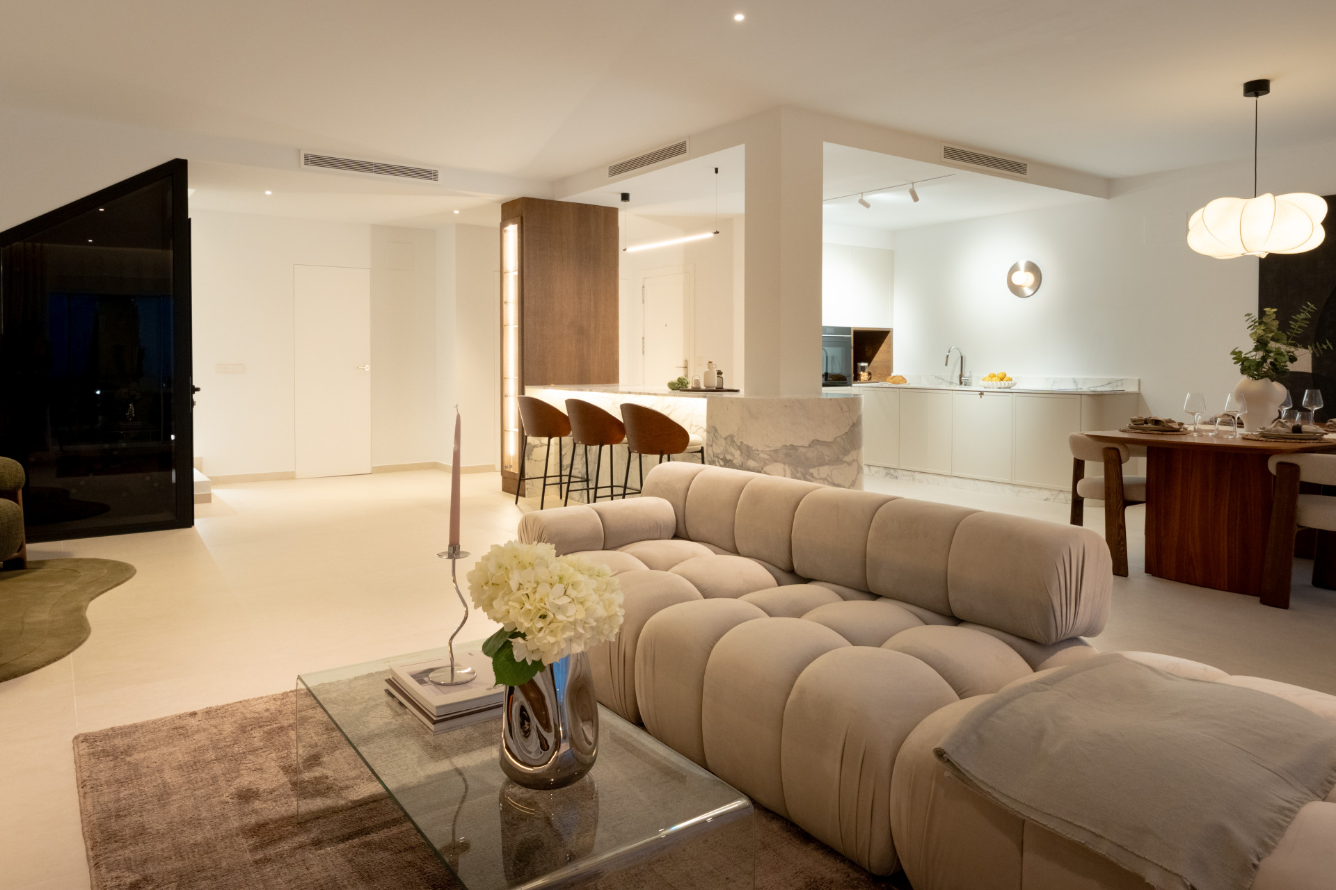 Ático duplex de esquina de lujo con vistas panorámicas en Nueva Andalucía, Marbella — foto 28