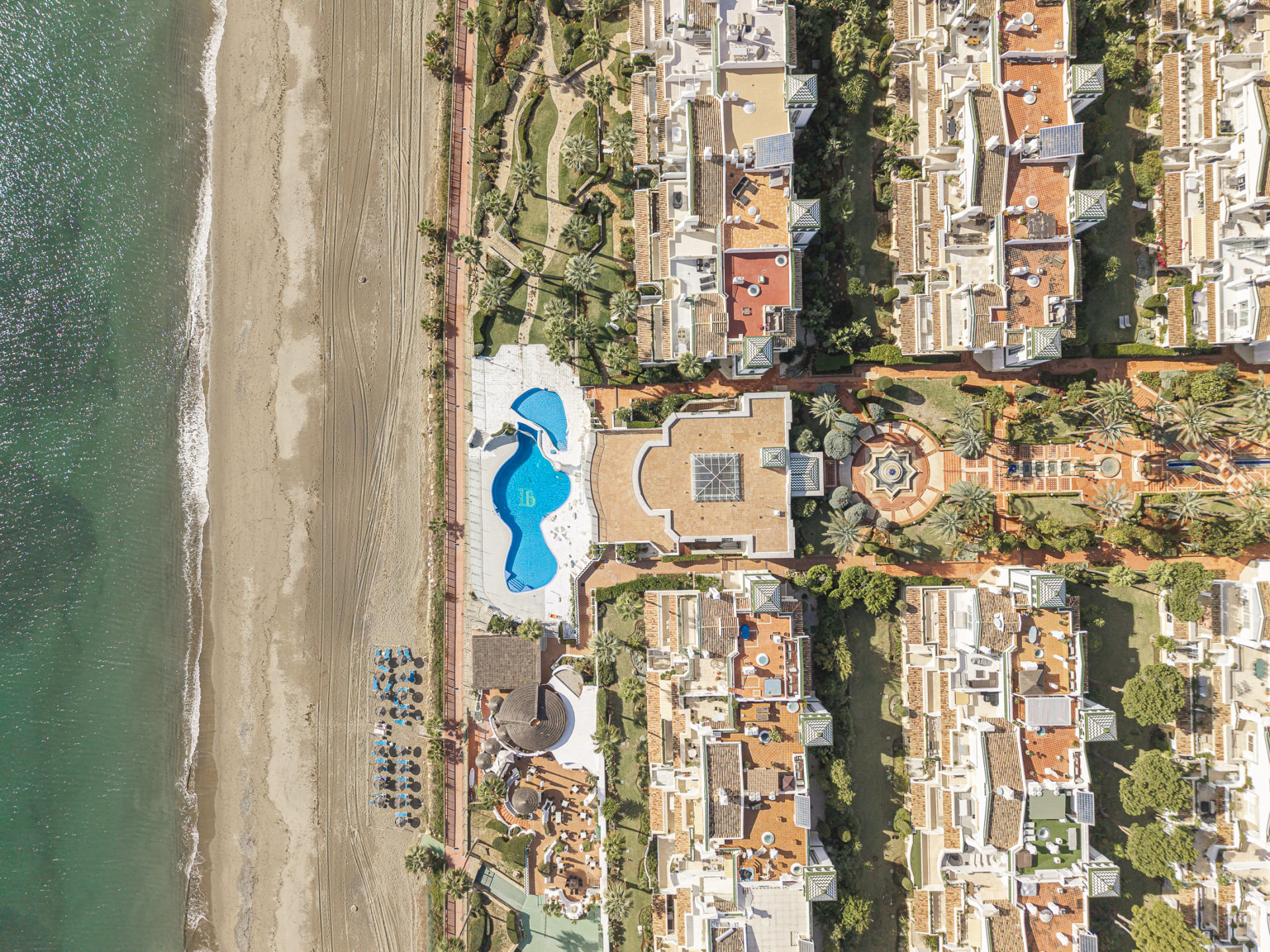 Elegante Ático Duplex frente a la playa en Dominion Beach, Estepona — foto 34