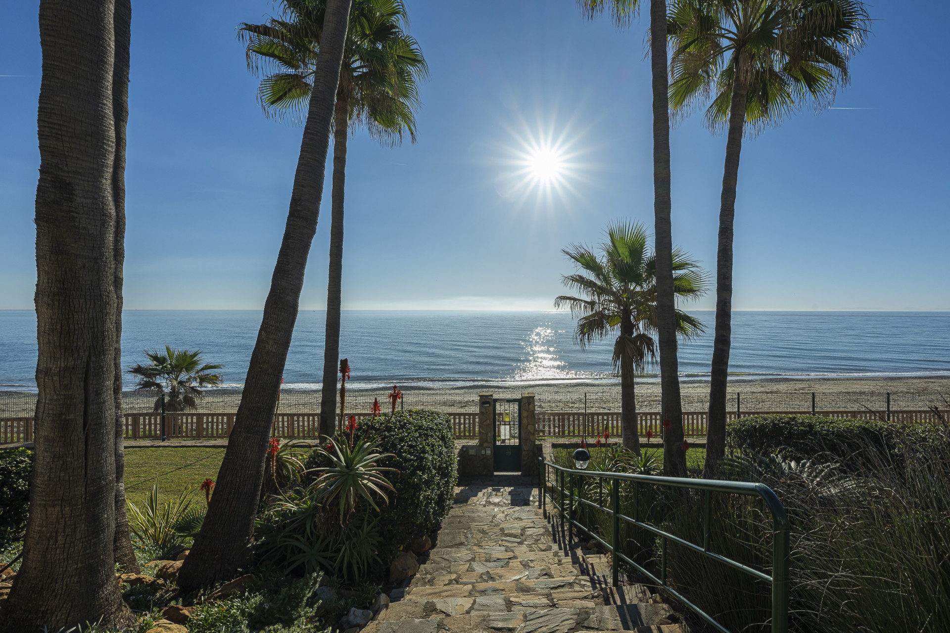 Elegante Ático Duplex frente a la playa en Dominion Beach, Estepona — foto 33