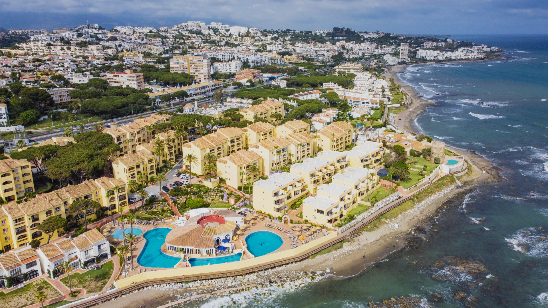 Penthouse gelegen in Resort Doña Lola direct aan het strand. — foto 23