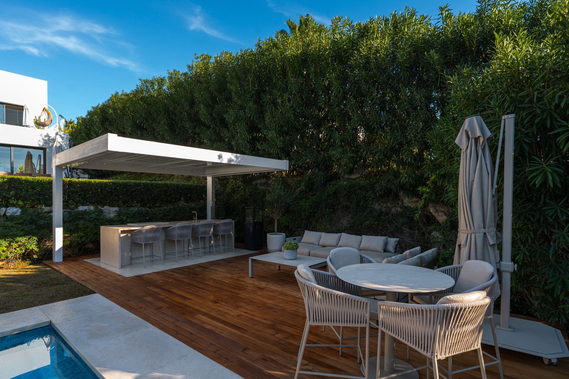Villa de lujo contemporánea en Los Olivos, Nueva Andalucia — foto 24