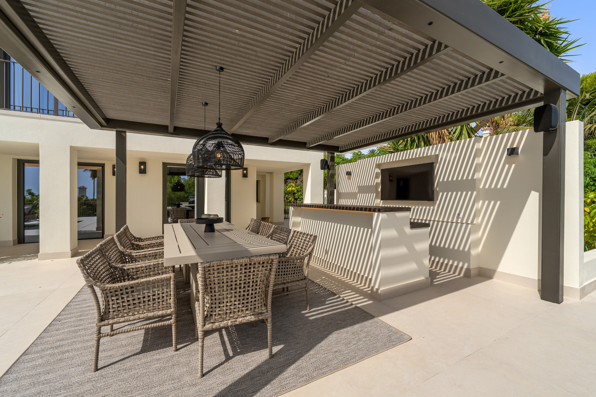 Villa de estilo andaluz reformada en Rocio de Nagüeles — foto 33