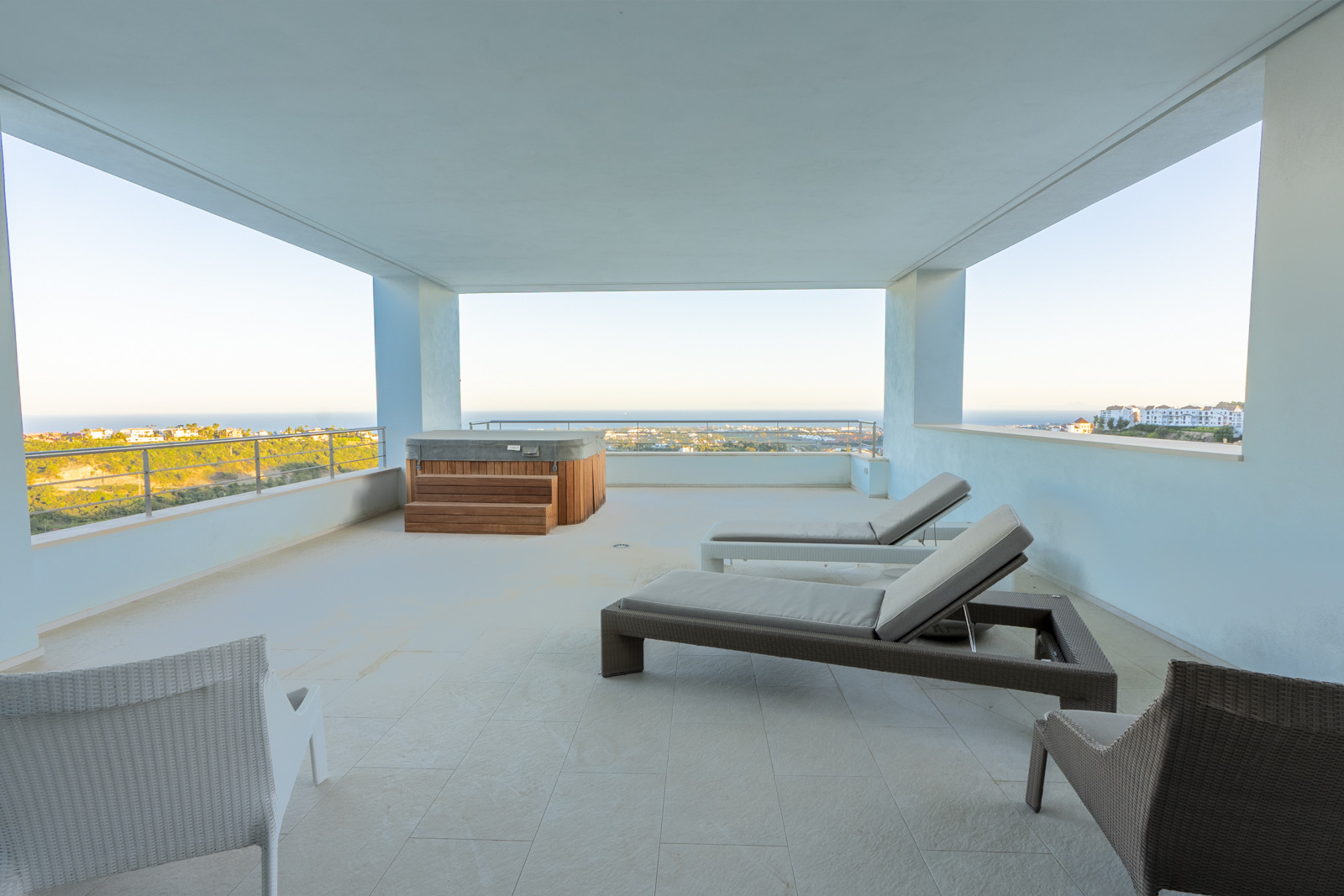 Magnificent Hilltop Villa in La Reserva de Alcuzcuz, Benahavis — photo 27