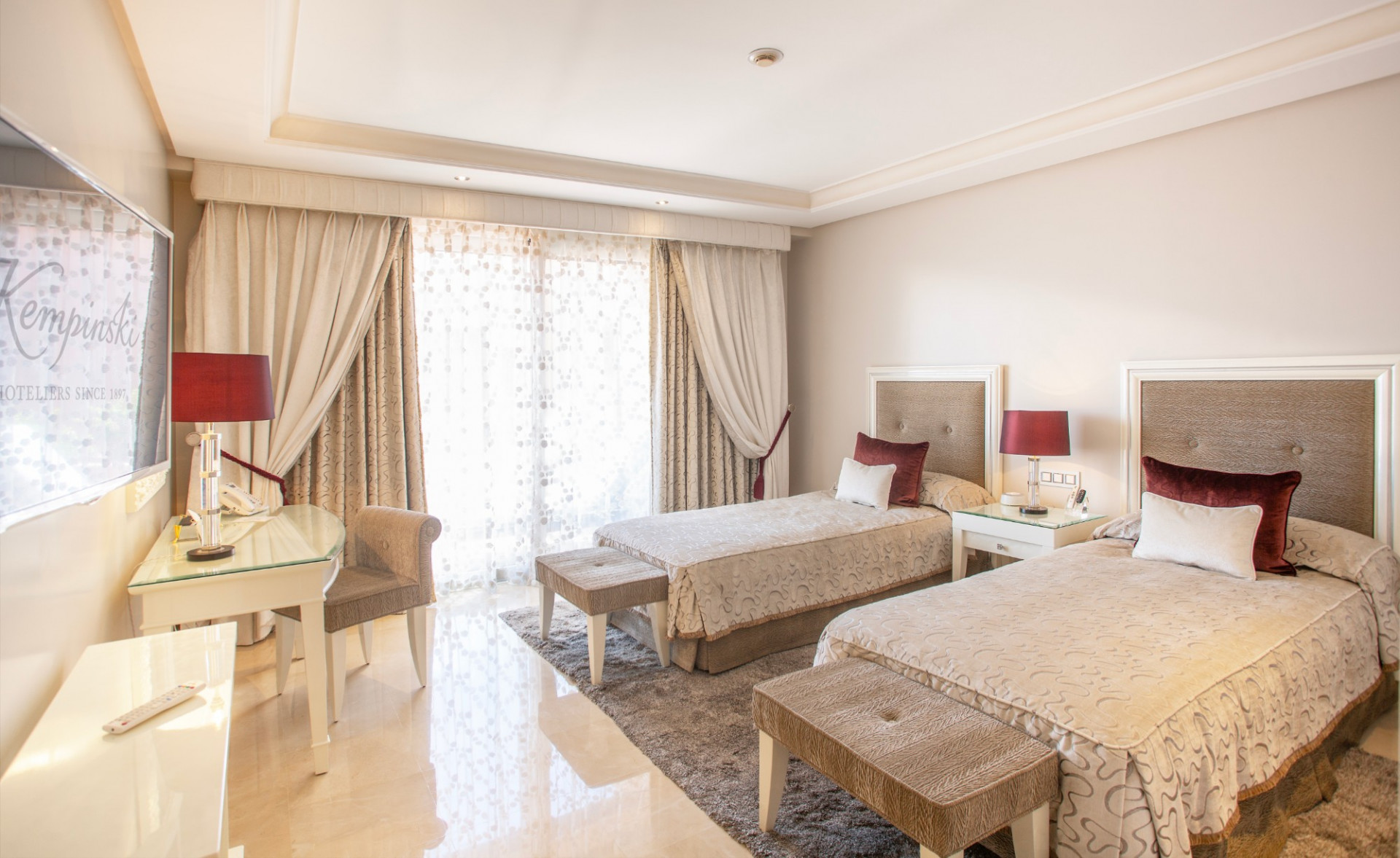 Opulent Six-Bedroom Seafront Penthouse in Kempinski Hotel Bahia, Estepona — photo 21