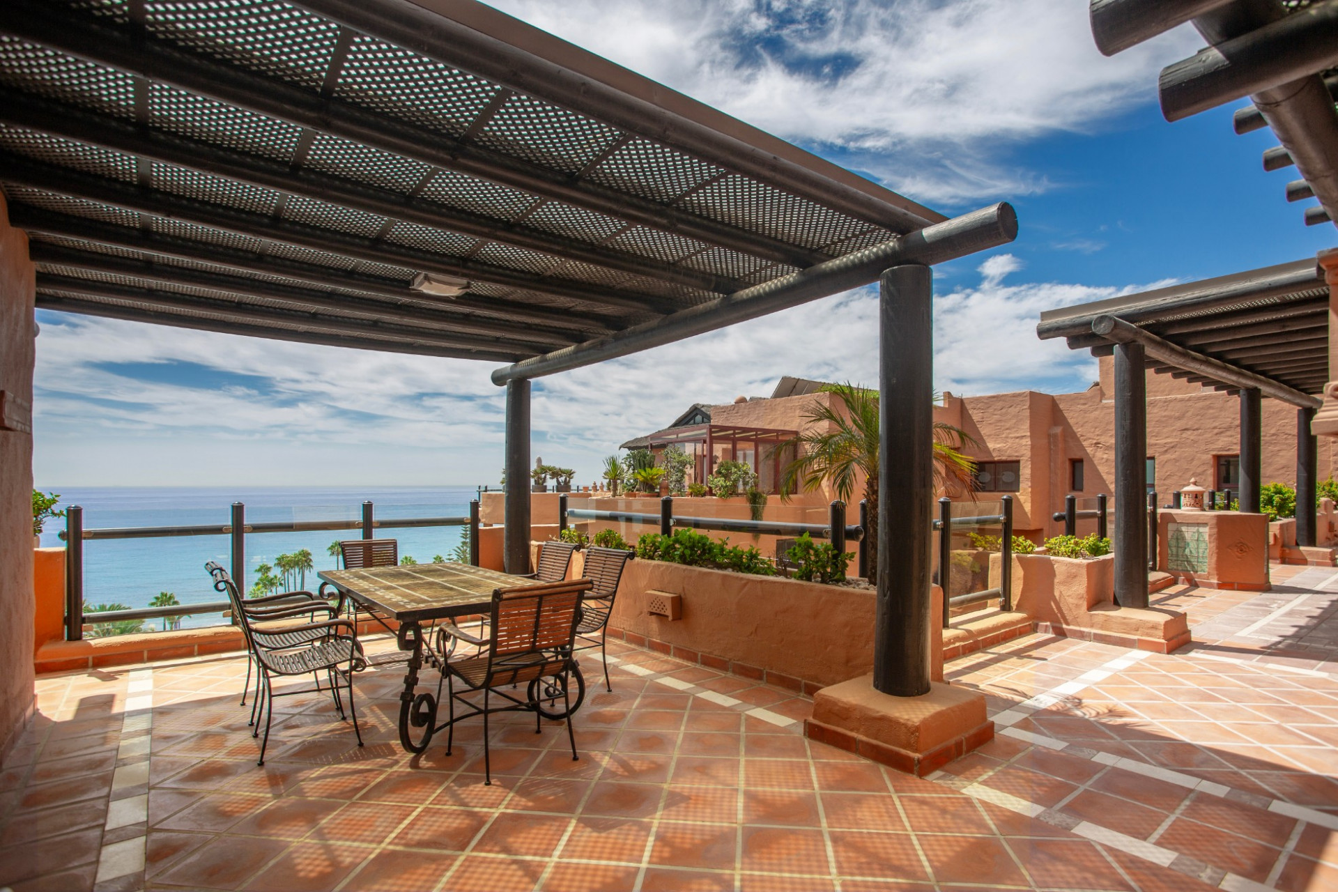 Opulent Six-Bedroom Seafront Penthouse in Kempinski Hotel Bahia, Estepona — photo 32