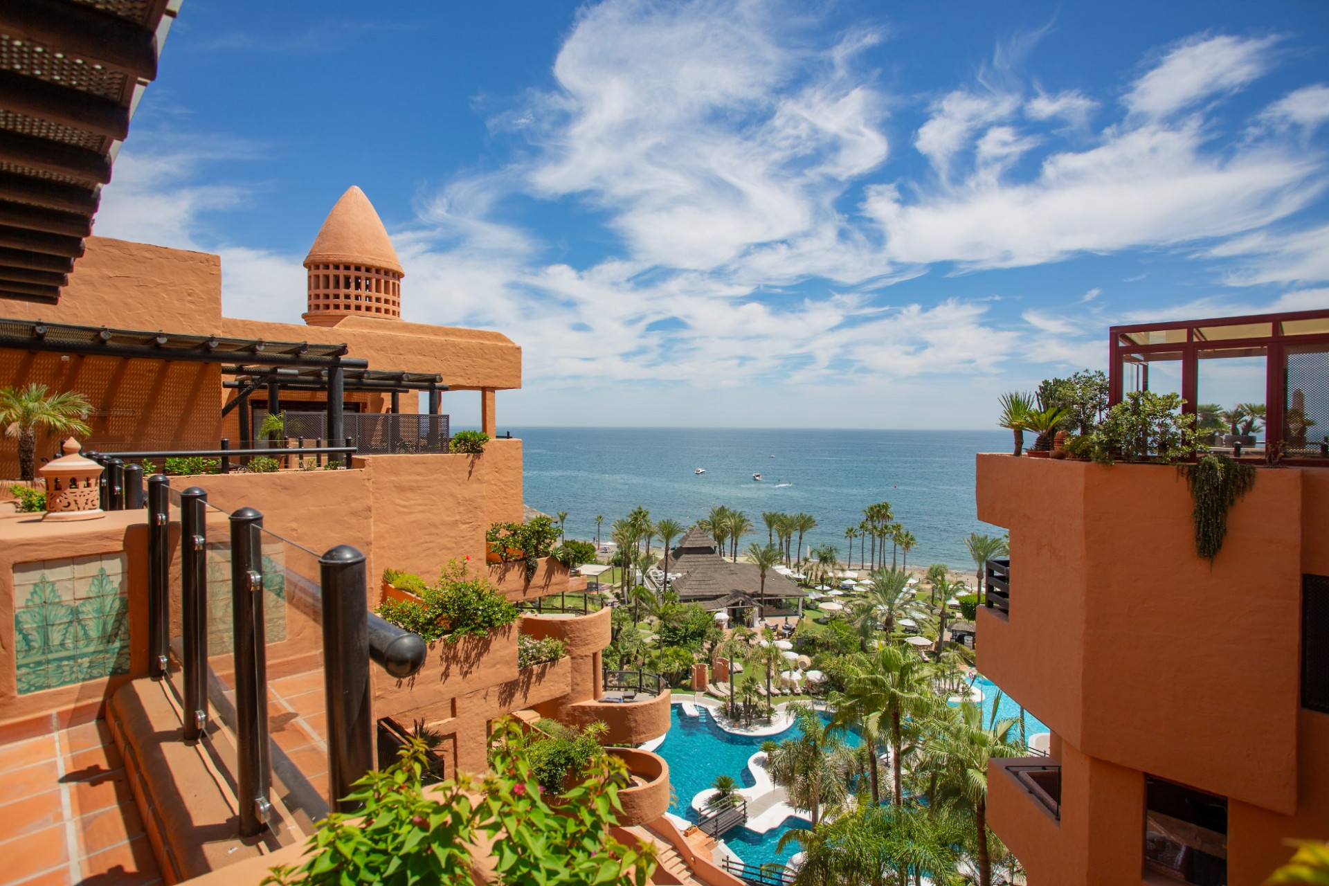 Opulent Six-Bedroom Seafront Penthouse in Kempinski Hotel Bahia, Estepona — photo 36