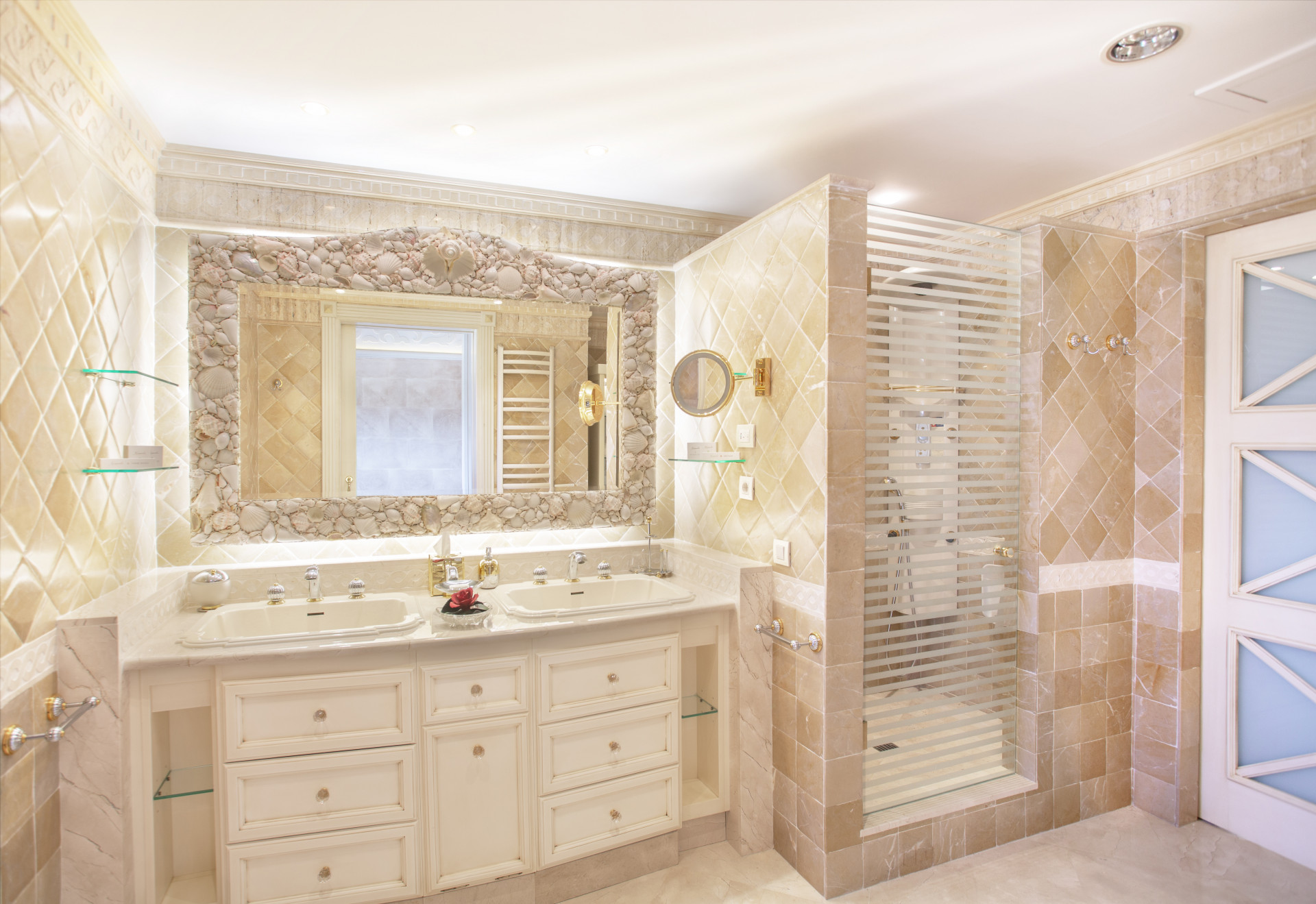 Opulent Six-Bedroom Seafront Penthouse in Kempinski Hotel Bahia, Estepona — photo 26