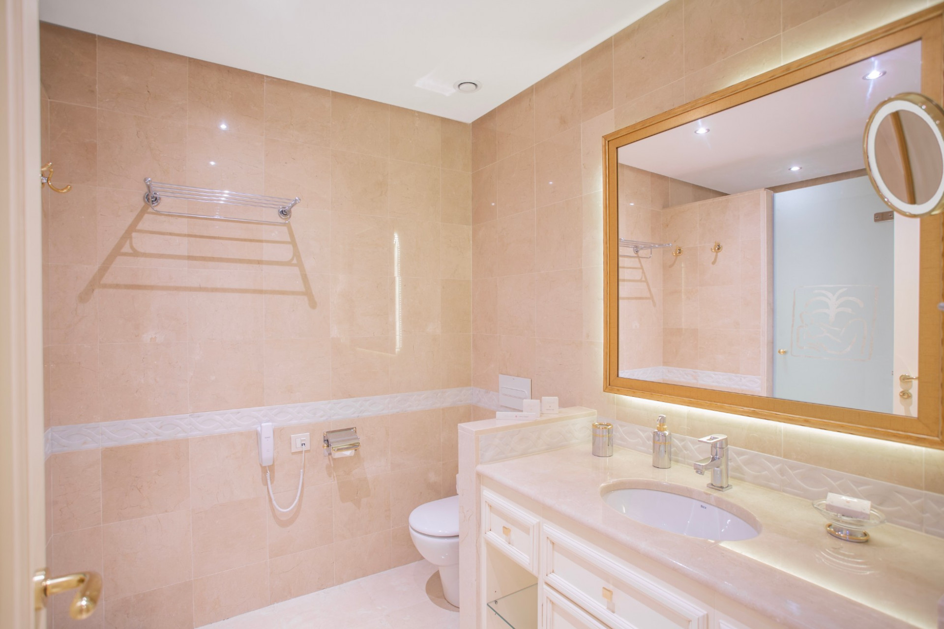 Opulent Six-Bedroom Seafront Penthouse in Kempinski Hotel Bahia, Estepona — photo 24