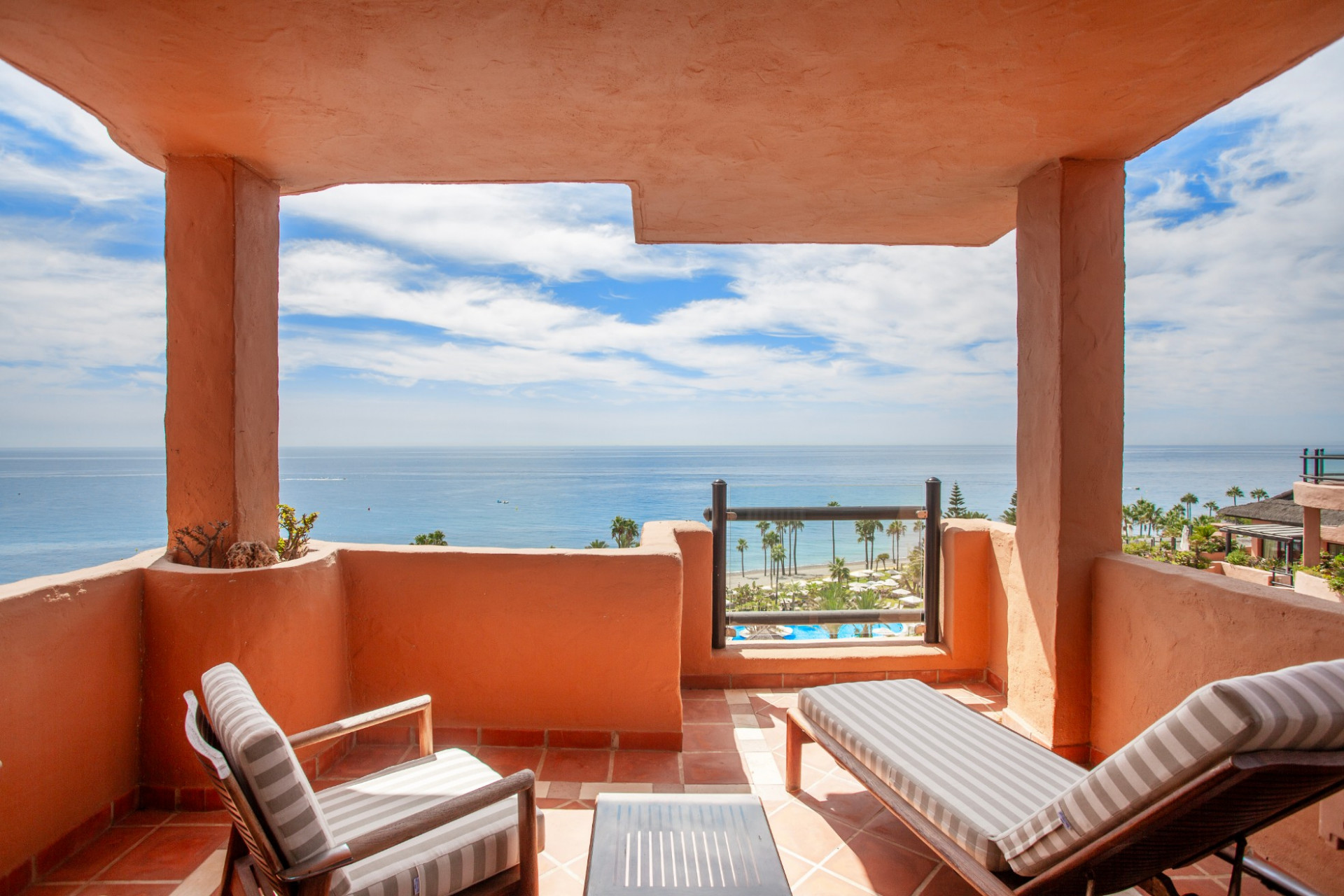 Opulent Six-Bedroom Seafront Penthouse in Kempinski Hotel Bahia, Estepona — photo 34