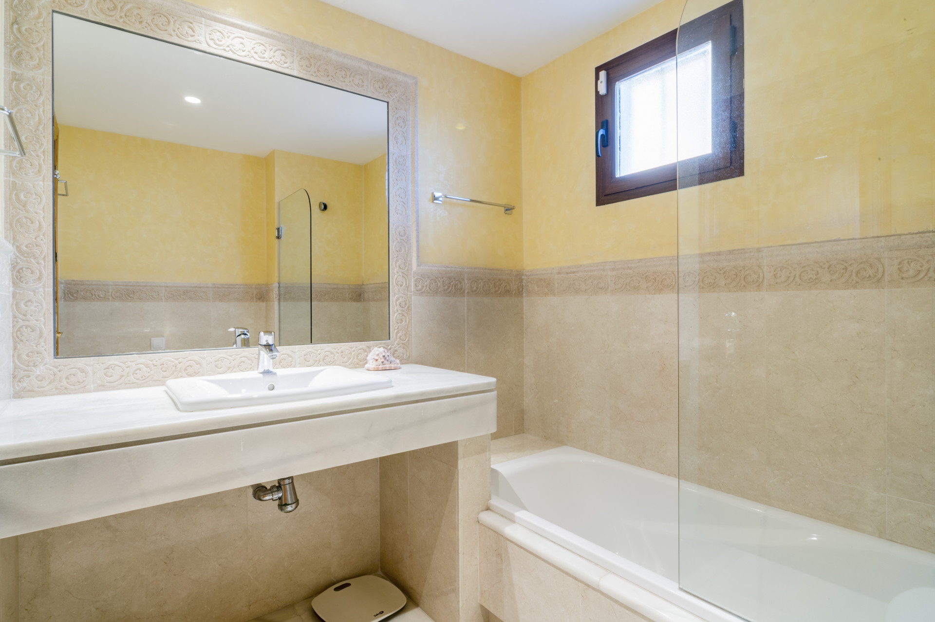 Elegante Erdgeschosswohnung in La Quinta del Virrey, Marbella Goldene Meile — Foto 19