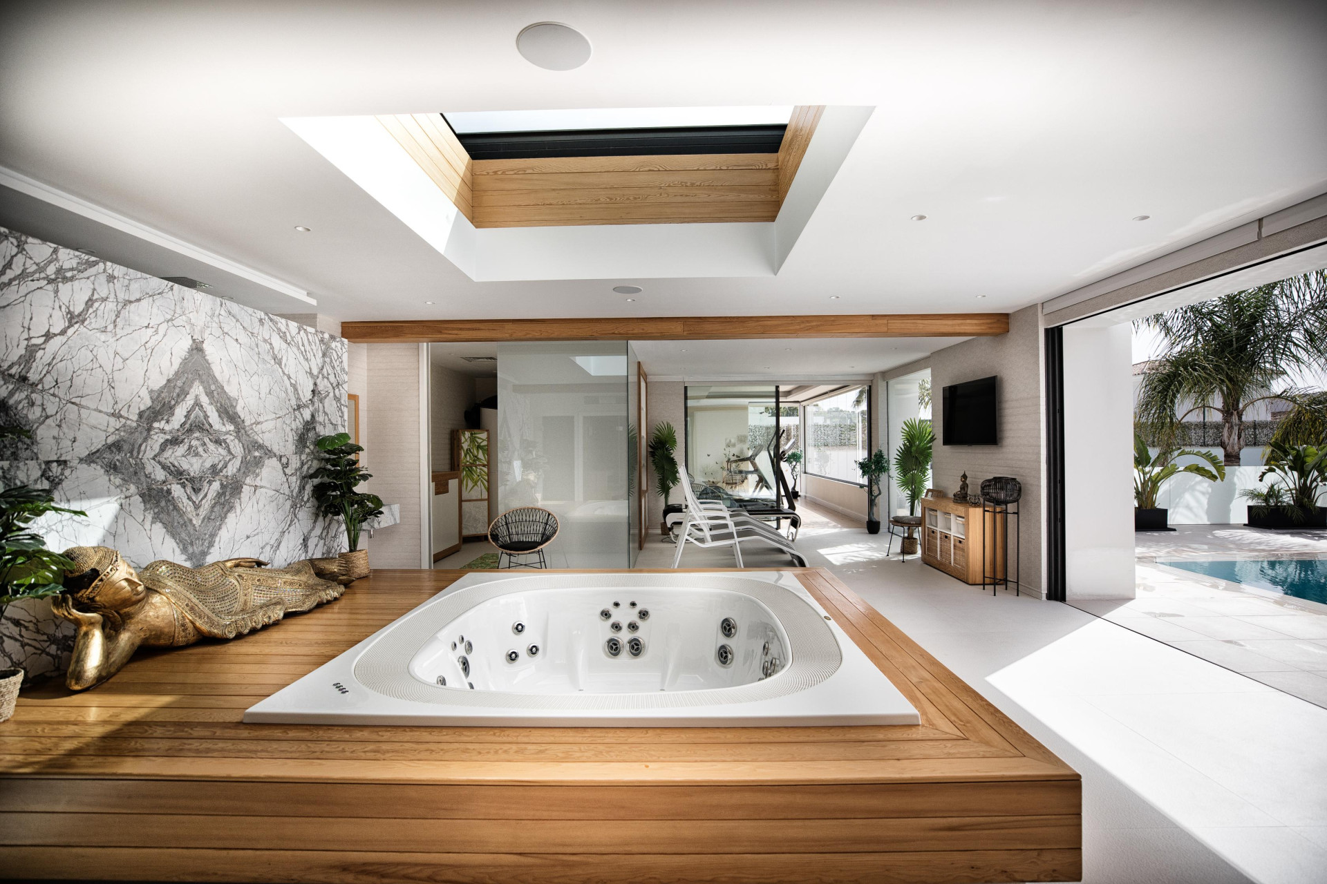 Indrukwekkende 7-slaapkamer luxe villa met prive tennisbaan in El Paraiso, Estepona — foto 21