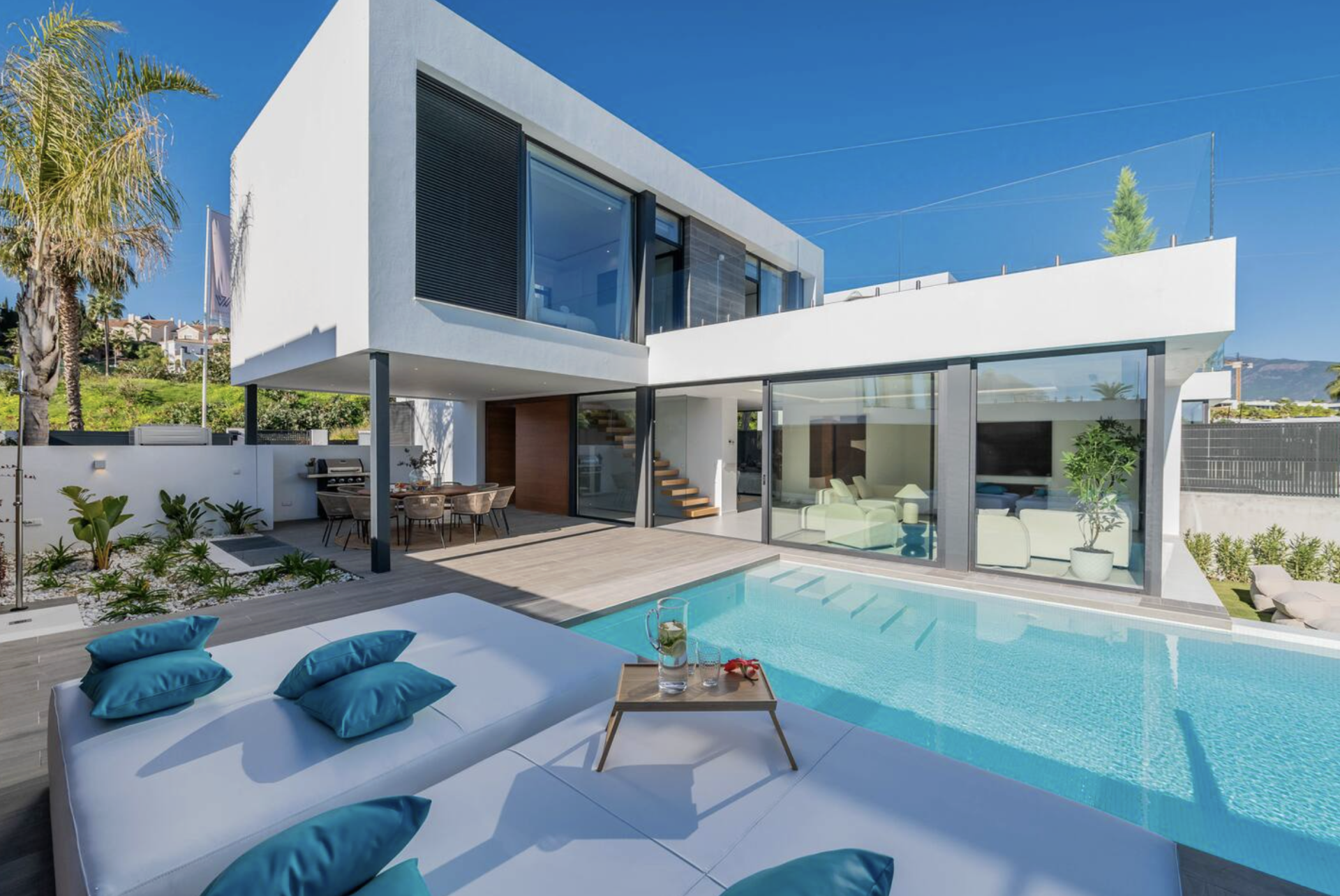 Newly Built Luxury Villa with Panoramic Golf Views in El Campanario, Estepona — photo 17