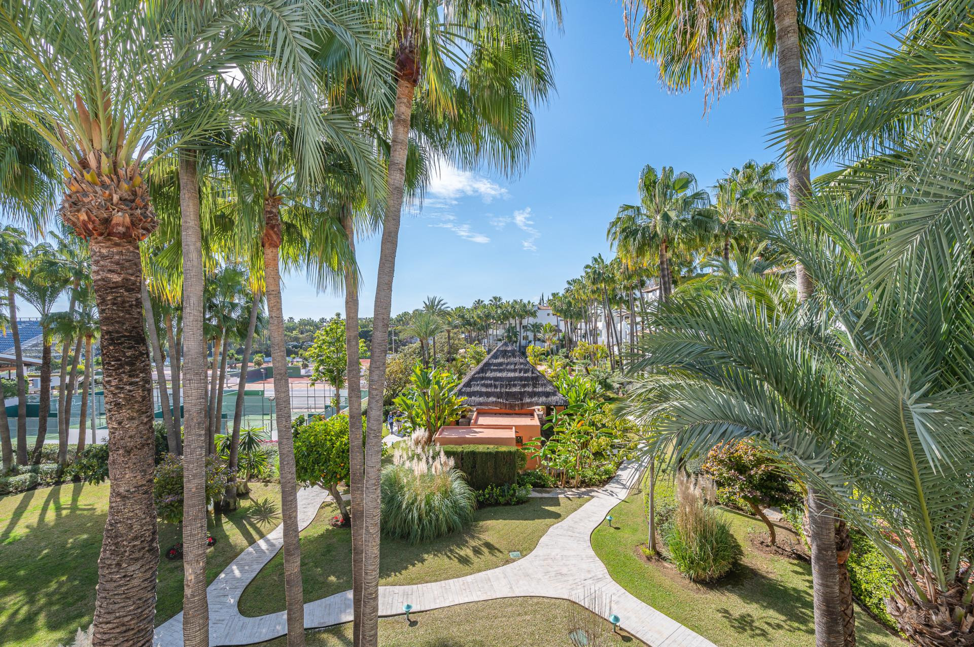 Atico dúplex impresionante en Marina Puente Romano, Marbella Milla de Oro — foto 29
