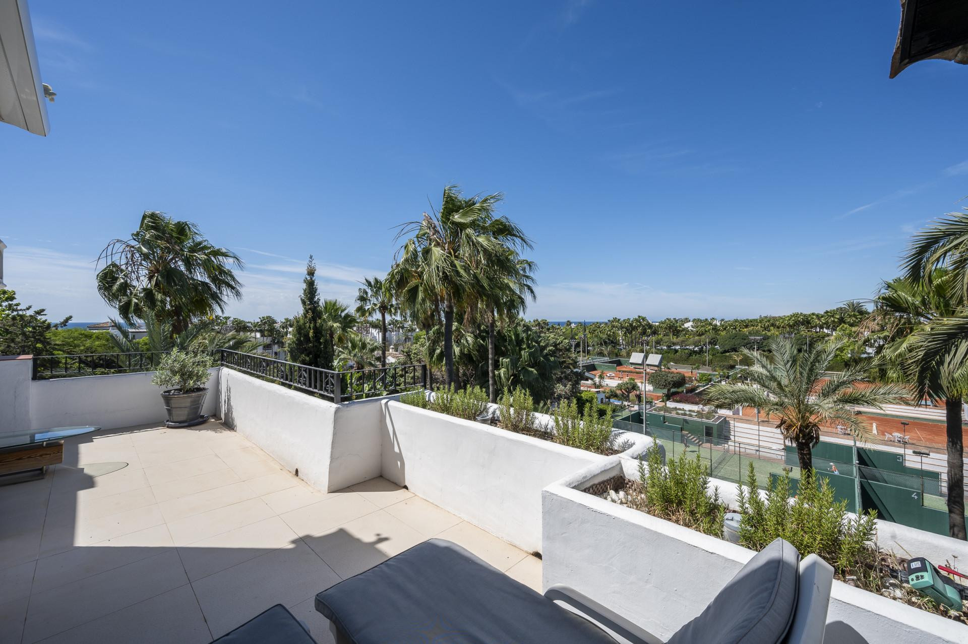 Atico dúplex impresionante en Marina Puente Romano, Marbella Milla de Oro — foto 25