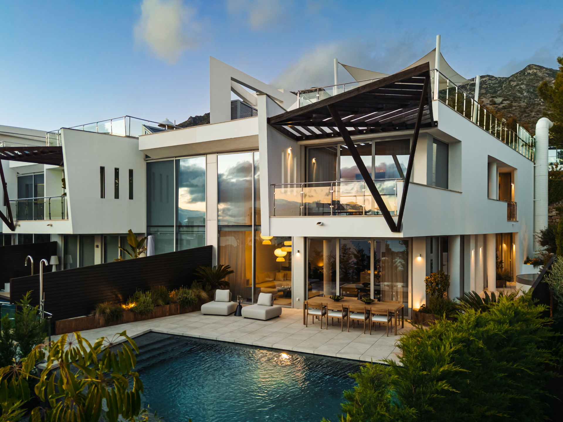 Luxe Semi-vrijstaande woning in Meisho Hills met panoramisch Uitzicht op zee — foto 23