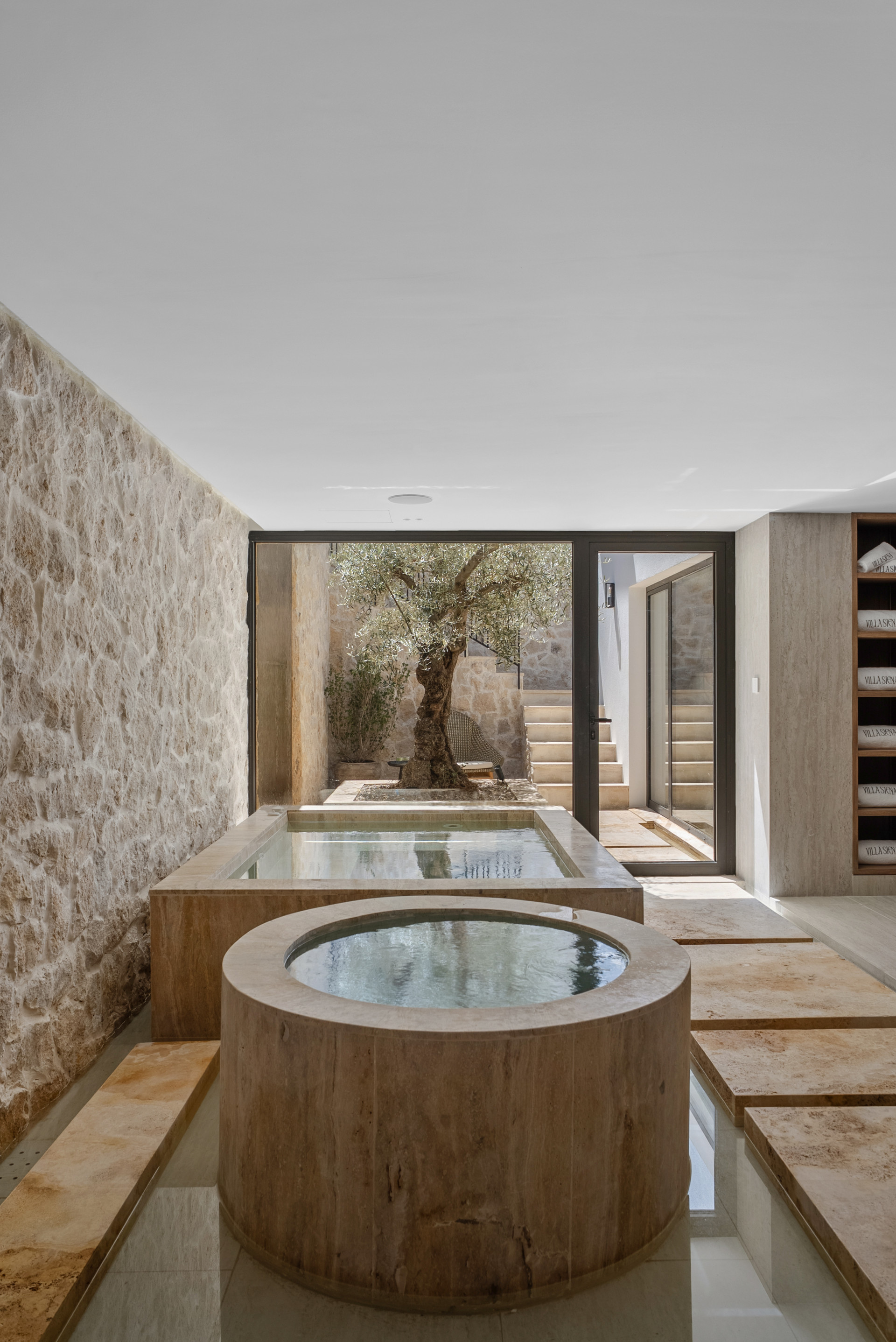 Impecable Villa de inspiración italiana con vistas a la montaña en Las Brisas, Nueva Andalucia — foto 26