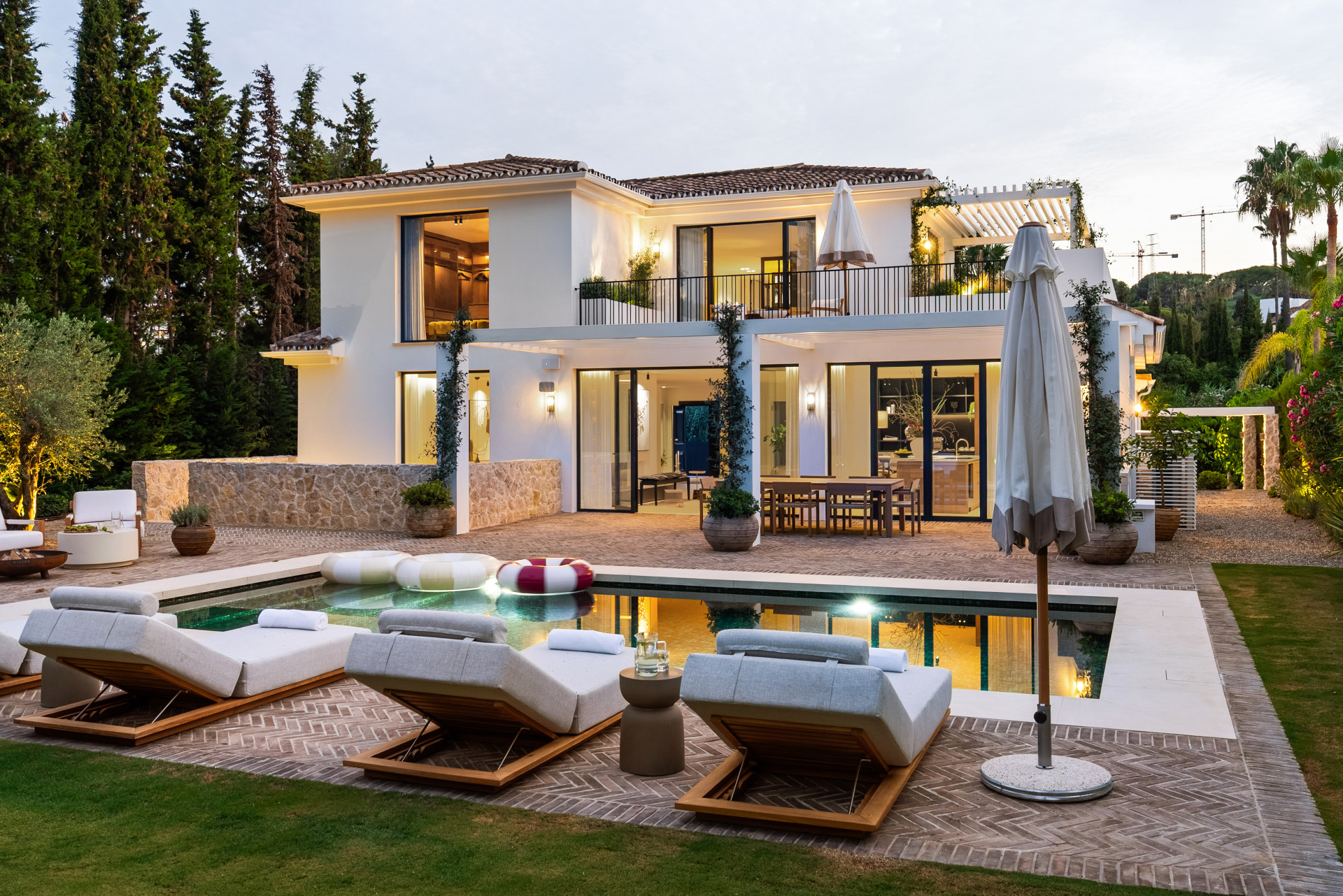 Impecable Villa de inspiración italiana con vistas a la montaña en Las Brisas, Nueva Andalucia — foto 39
