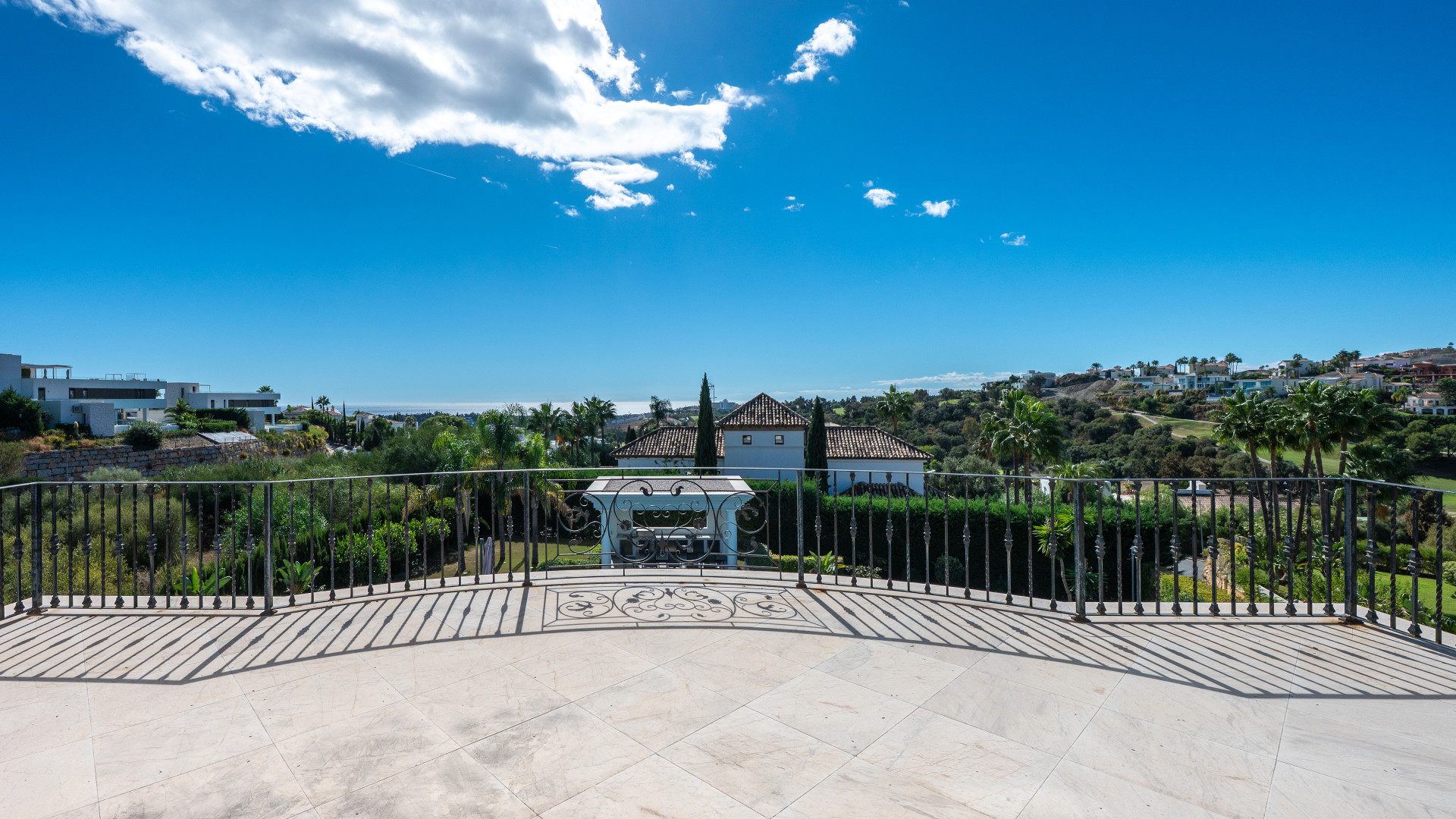 Gran Villa Clásica con Vistas al Mar Panorámico y Golf en La Alqueria, Mijas, Málaga — foto 24